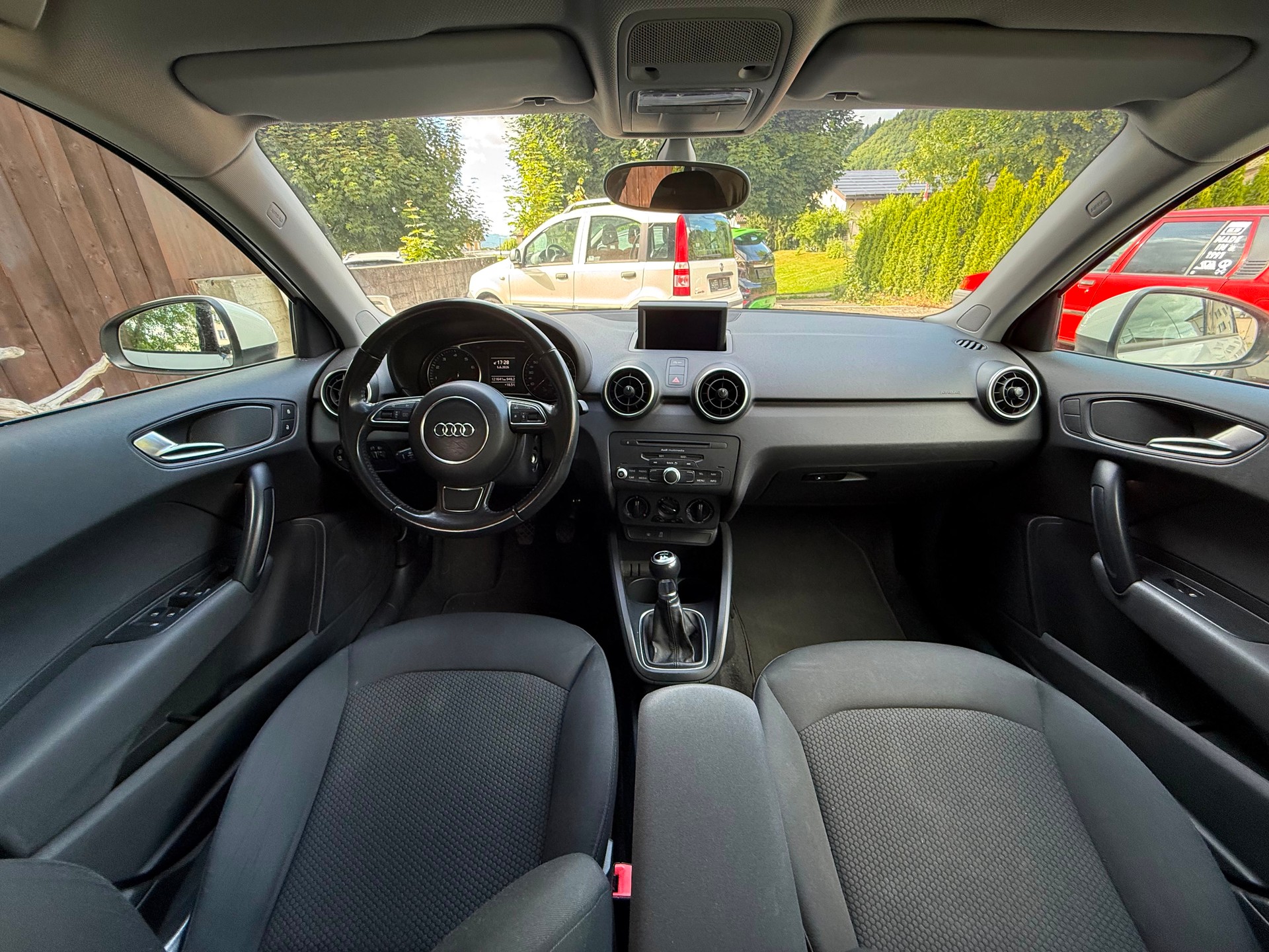 AUDI A1 Sportback 1.2 TFSI Attraction-image-11
