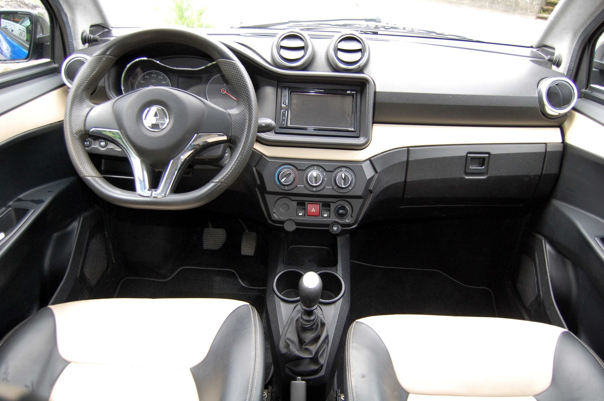 AIXAM Crossline S9 Vision-image-9