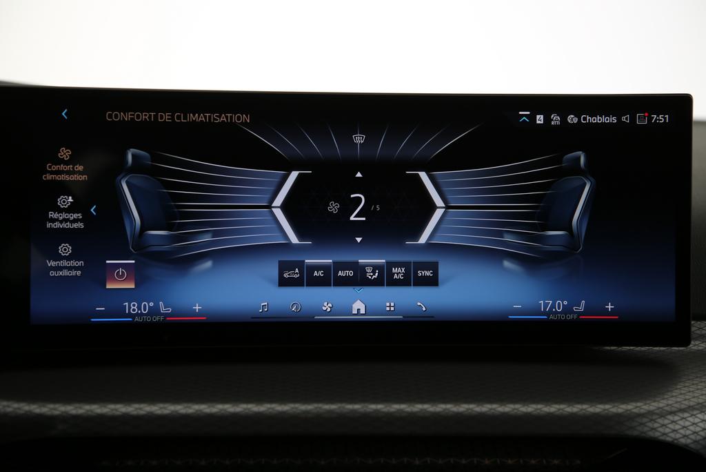 BMW 320d xDrive Touring-image-8