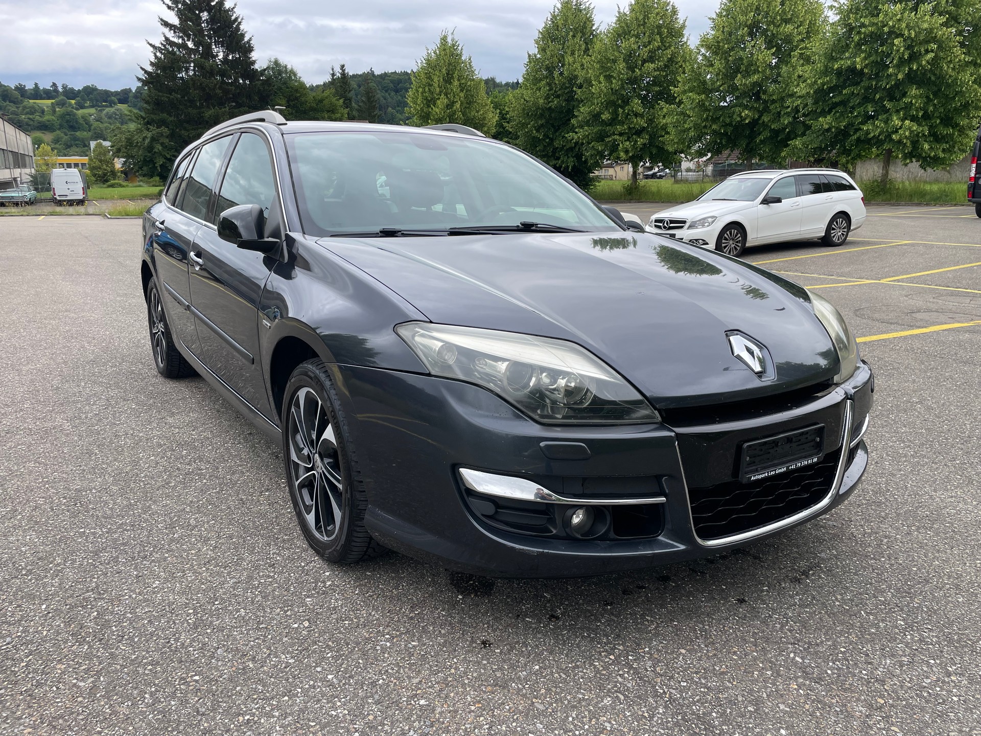 RENAULT Laguna Grandtour 2.0 dCi Dynamique Automatic-image-0