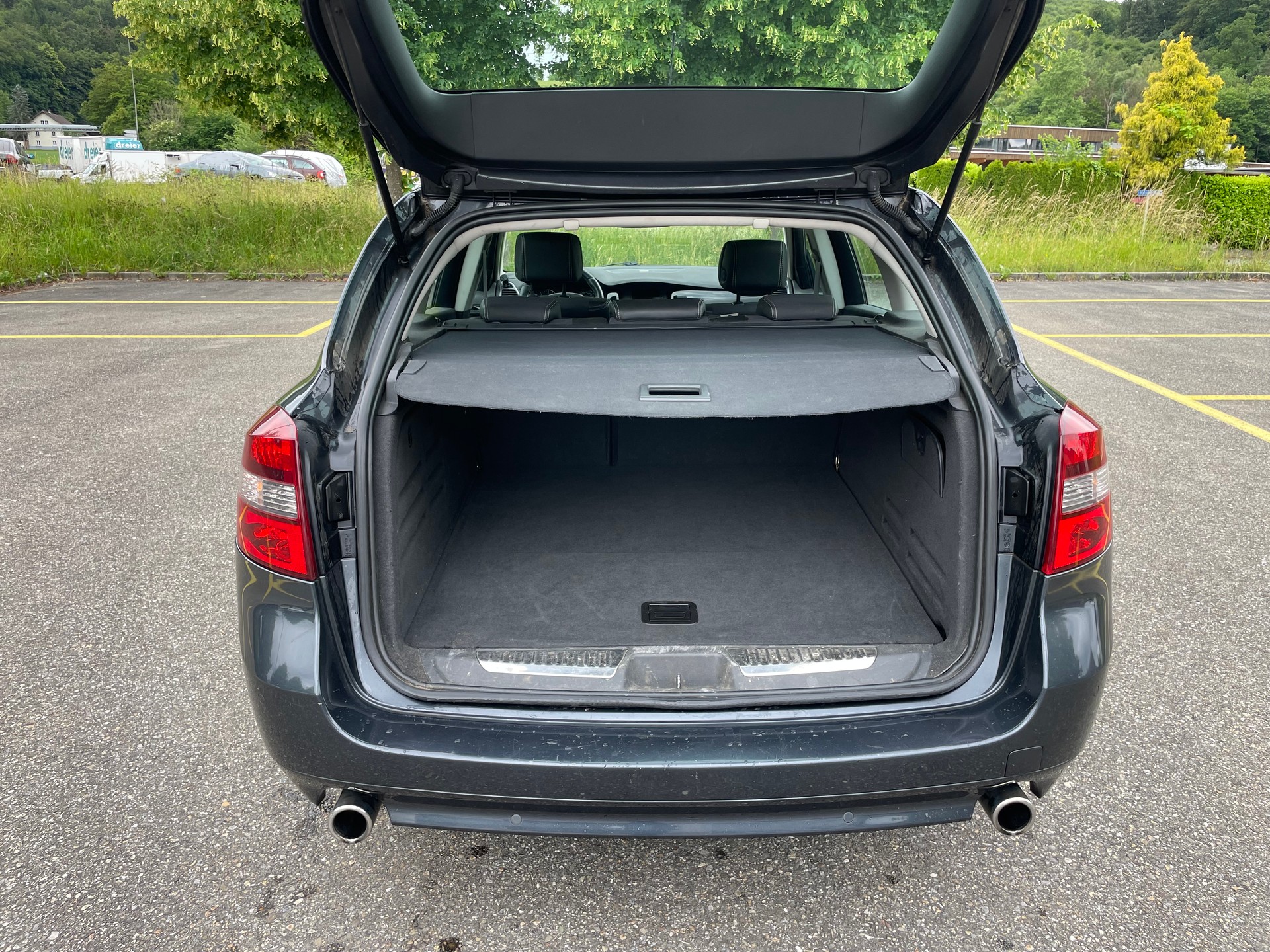 RENAULT Laguna Grandtour 2.0 dCi Dynamique Automatic-image-13