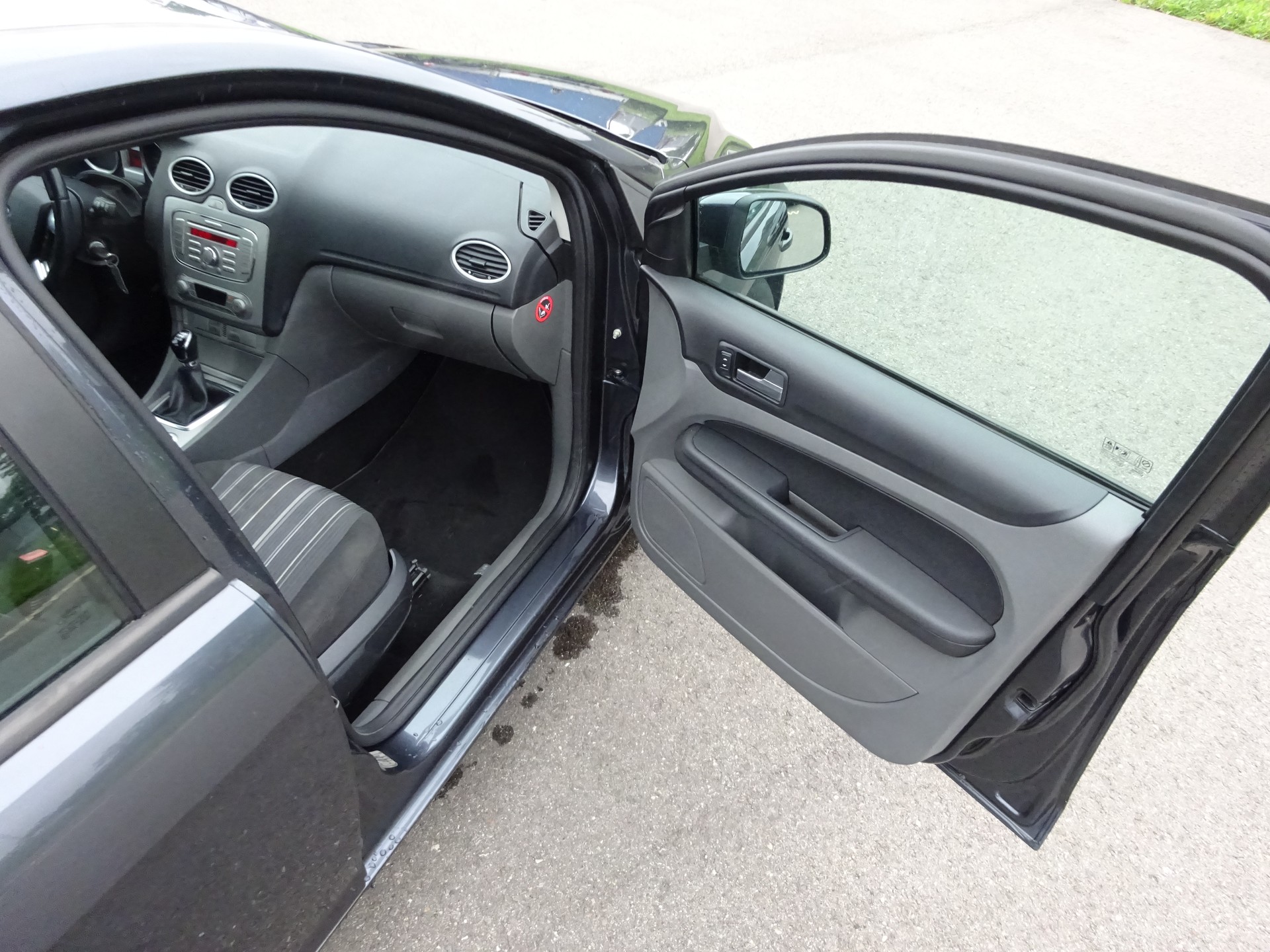 FORD Focus 1.8i Carving-image-3
