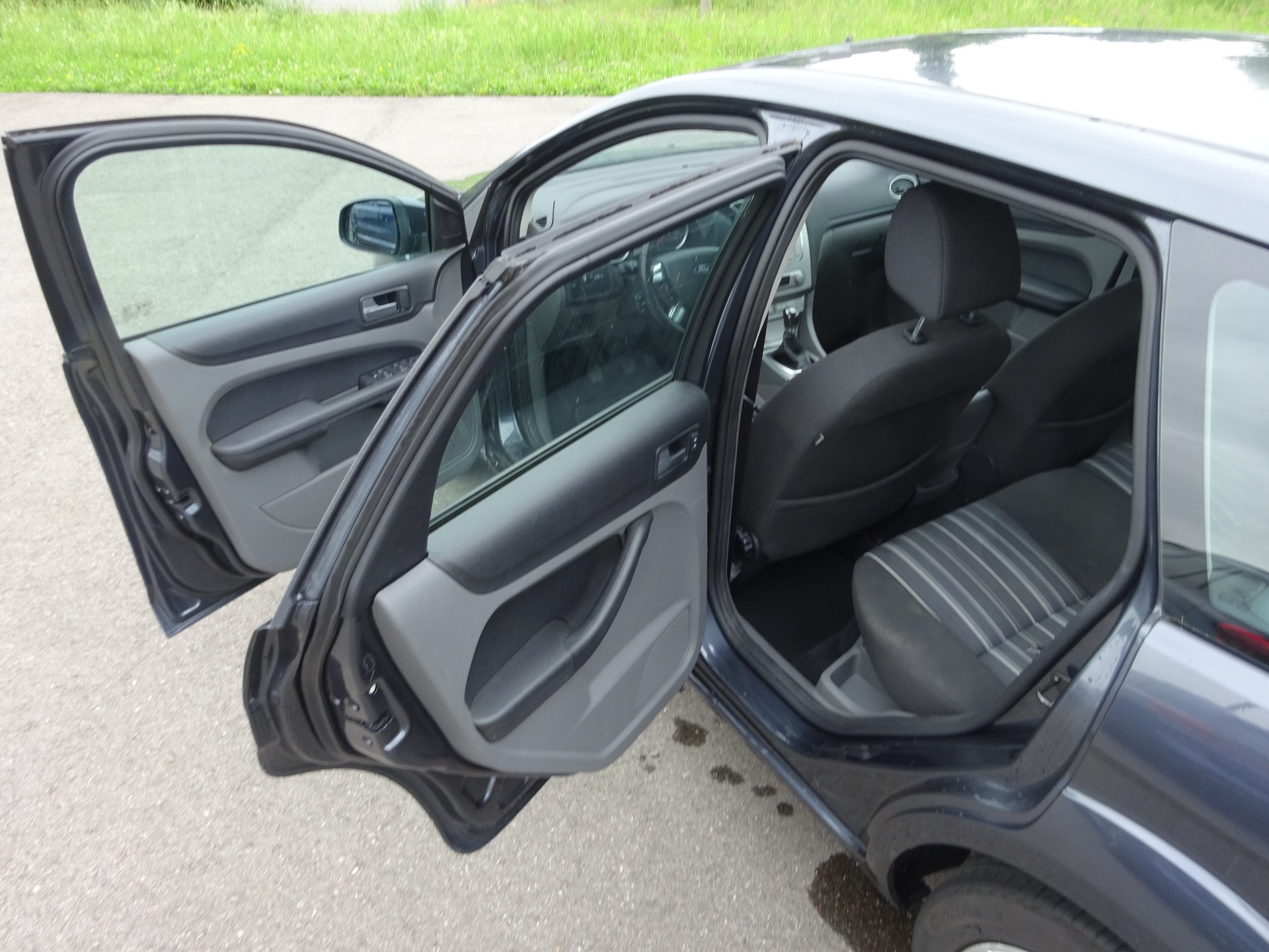 FORD Focus 1.8i Carving-image-8