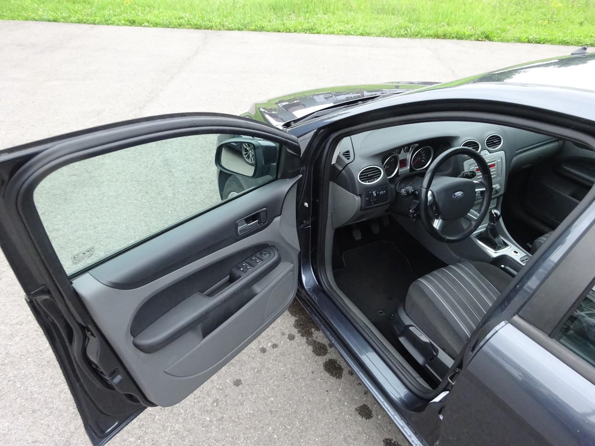 FORD Focus 1.8i Carving-image-7
