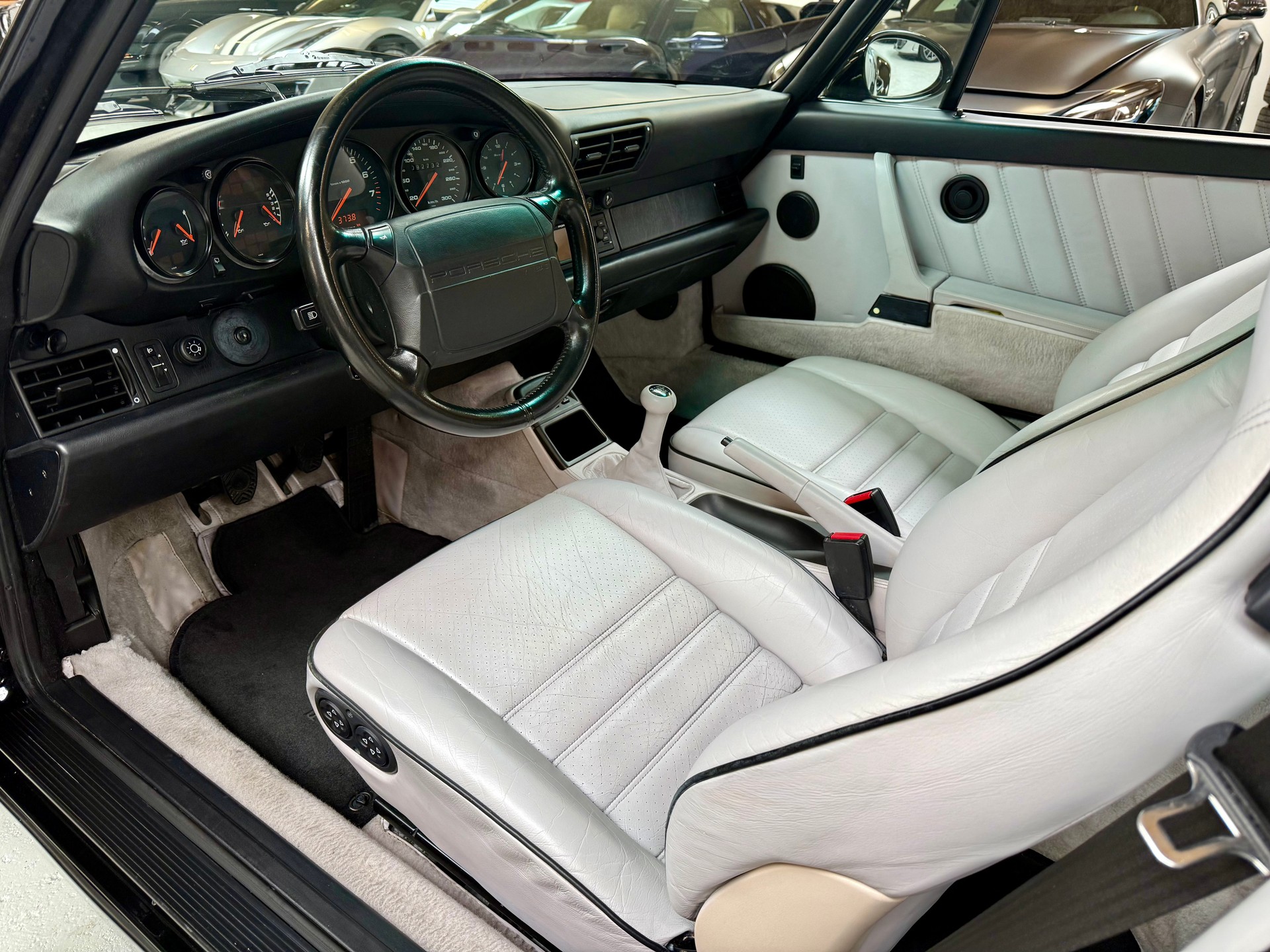 PORSCHE 911 Turbo II 3.3-image-9