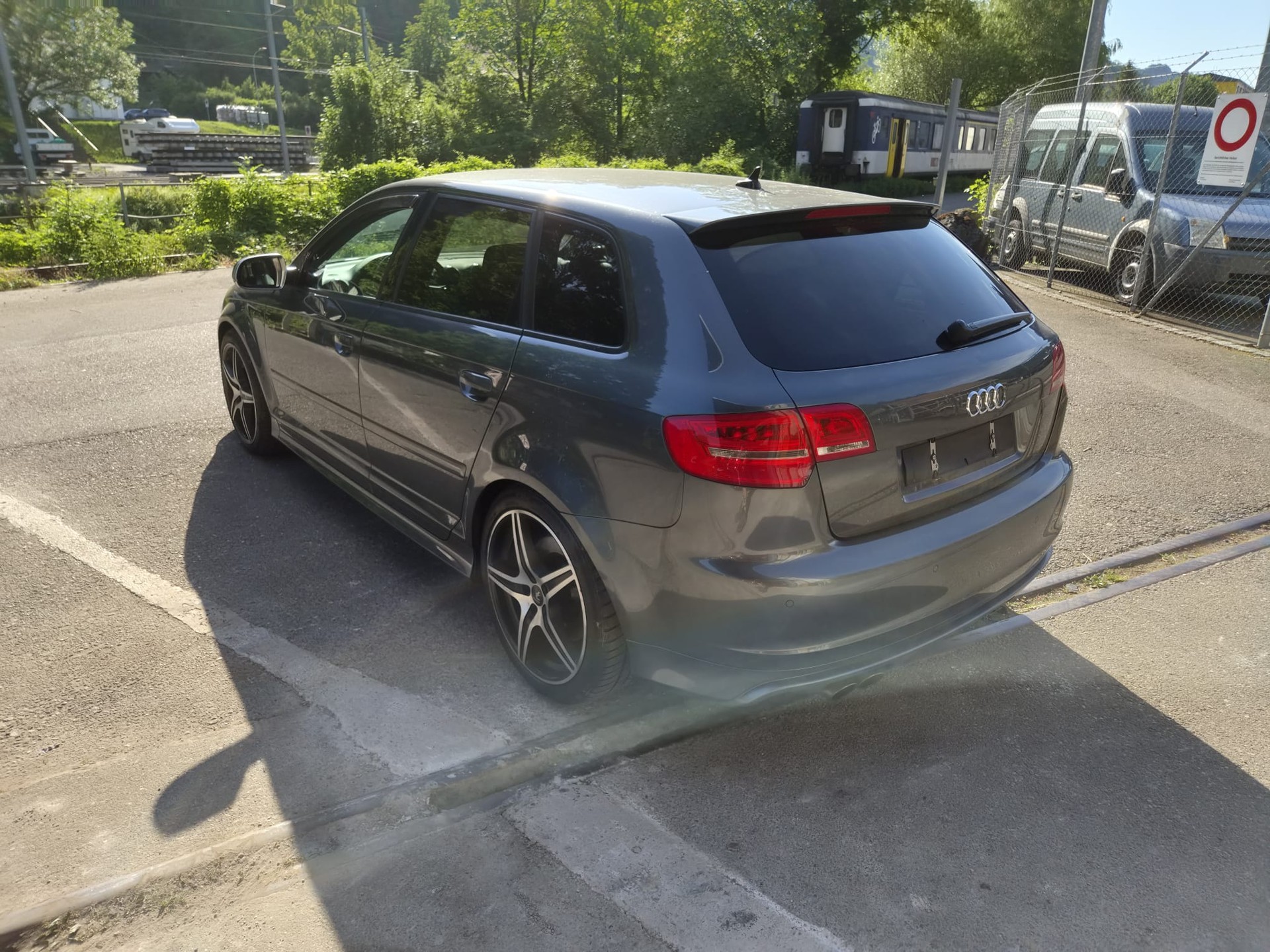 AUDI S3 Sportback 2.0 TFSI quattro-image-1