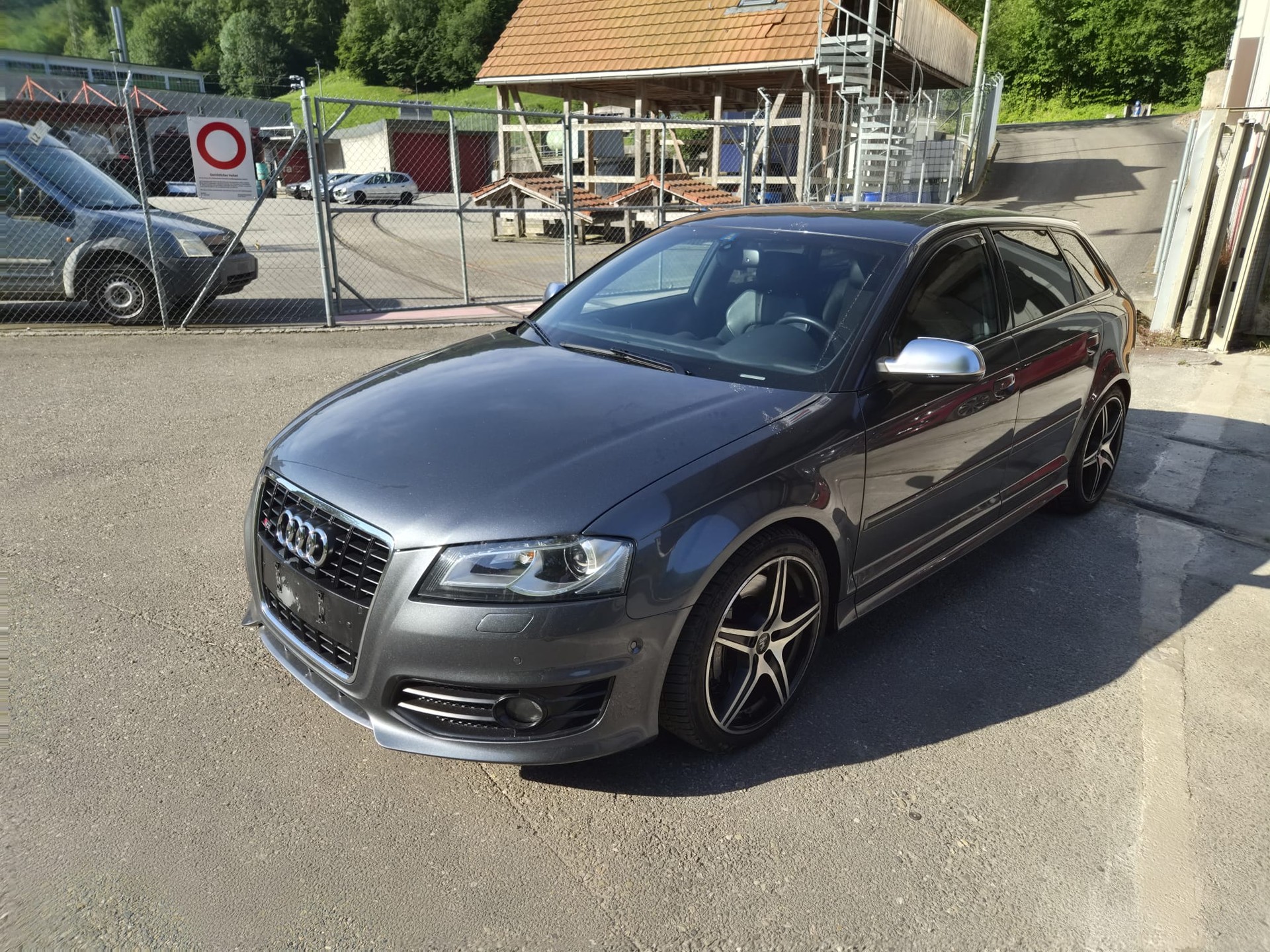 AUDI S3 Sportback 2.0 TFSI quattro-image-0