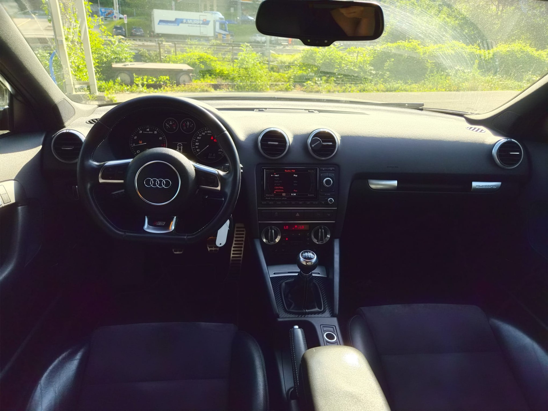 AUDI S3 Sportback 2.0 TFSI quattro-image-7