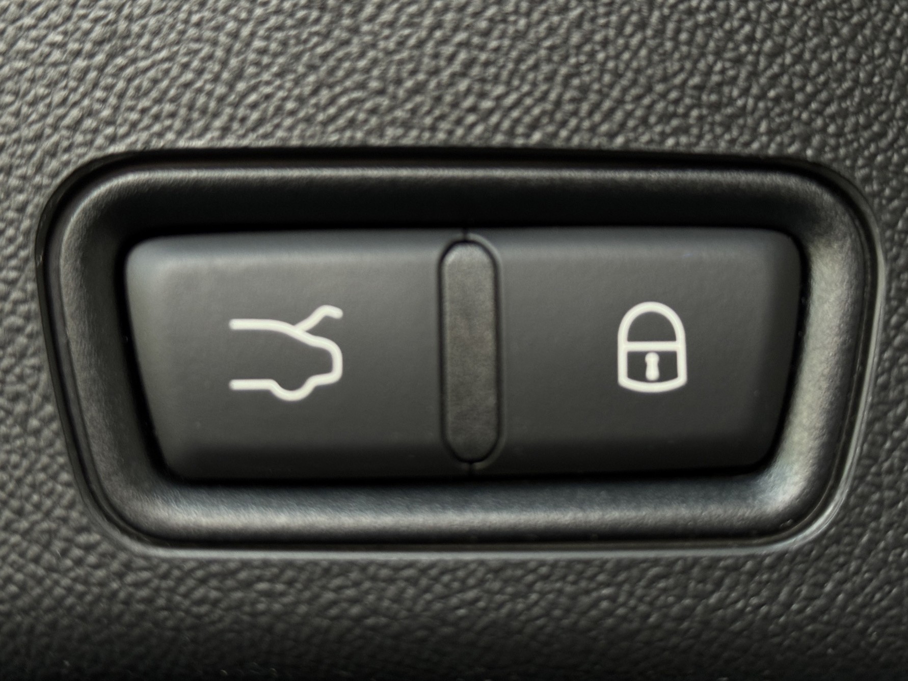 MASERATI Grecale 2.0 MHEV GT Hybrid Automatica "Pano-Sonus-HUD"-image-23
