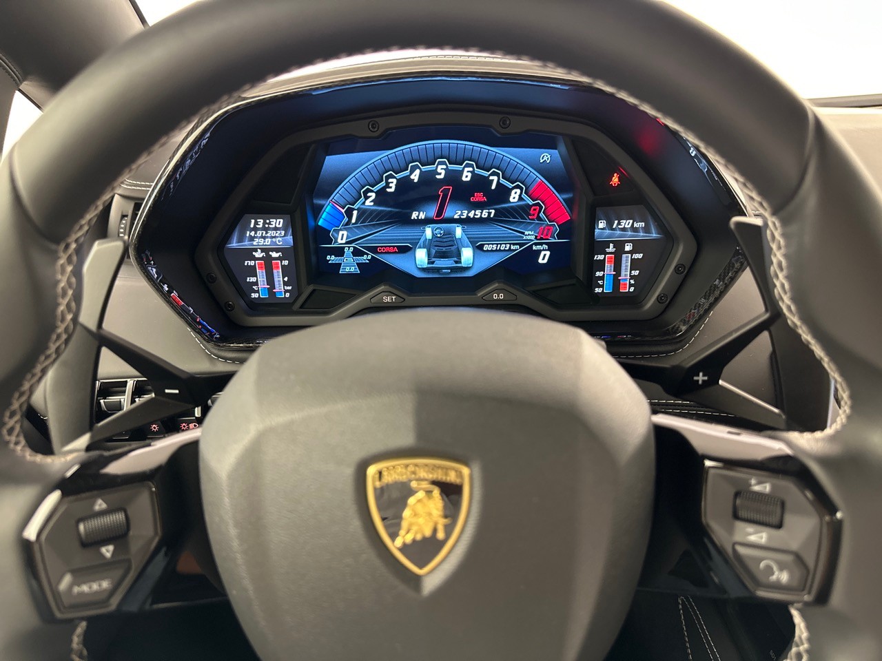 LAMBORGHINI Aventador S LP740-4 Coupé E-Gear-image-13