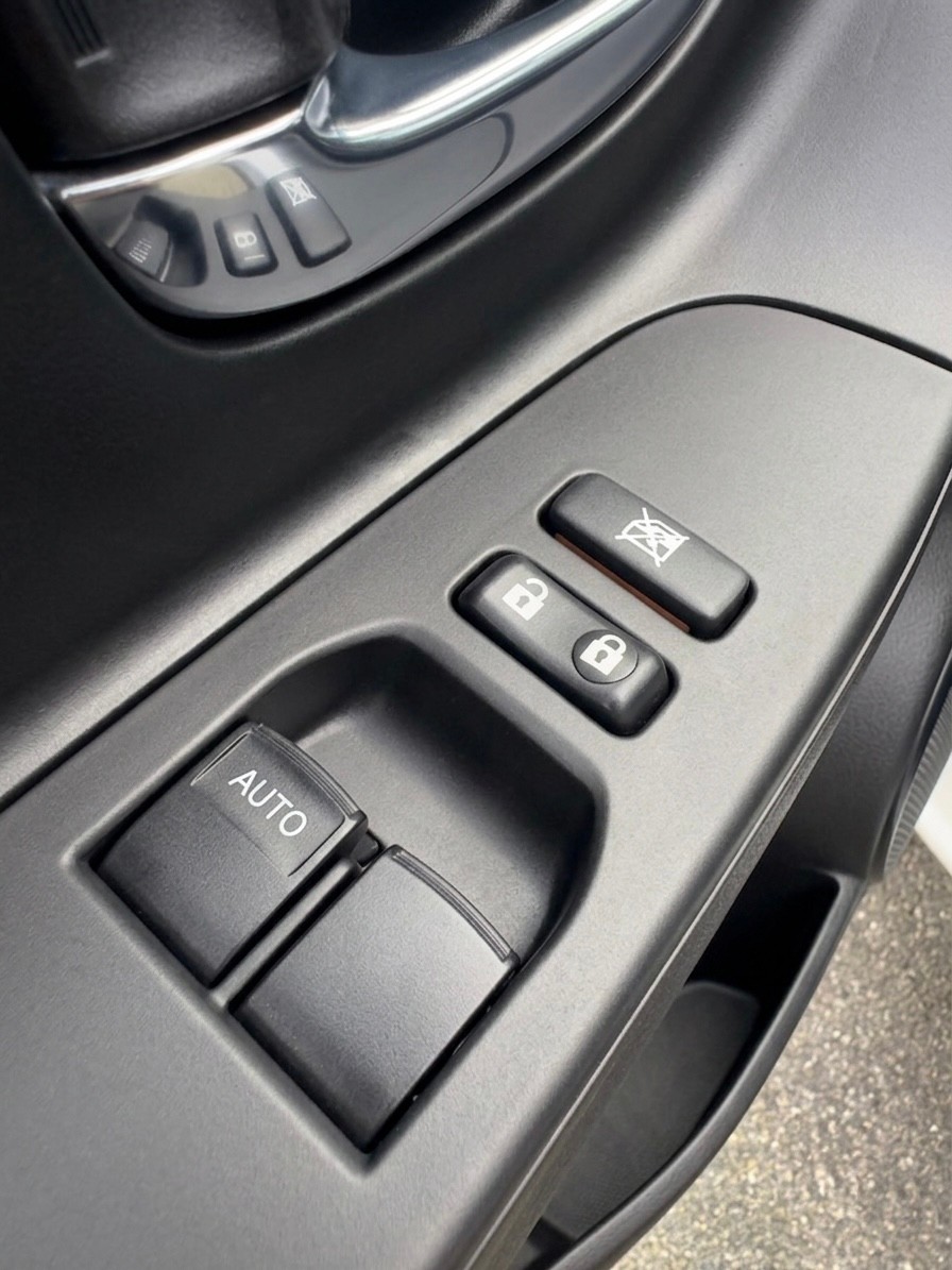 TOYOTA Yaris 1.5 VVT-i Hybrid Trend e-CVT-image-13
