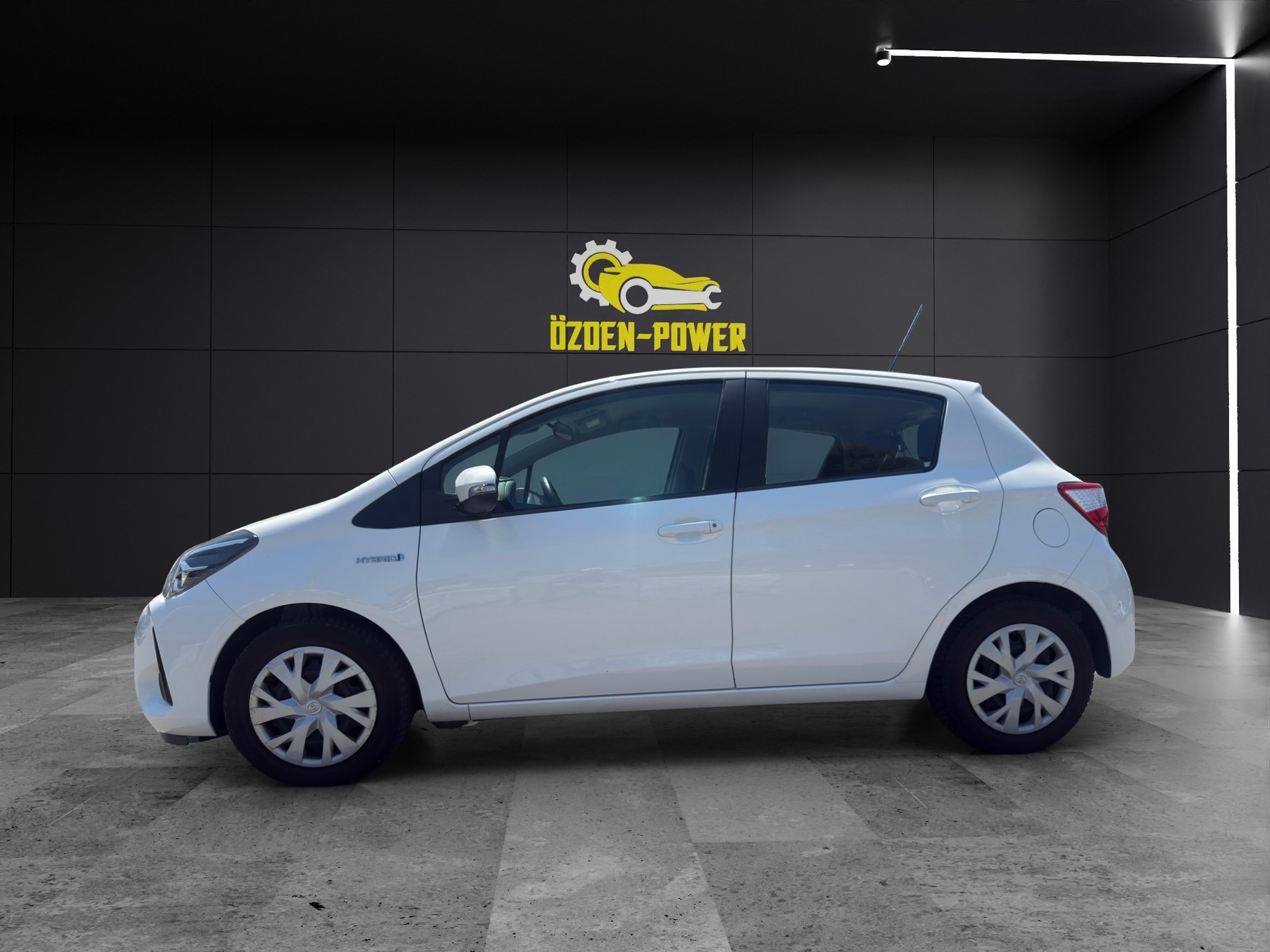 TOYOTA Yaris 1.5 VVT-i Hybrid Trend e-CVT-image-6