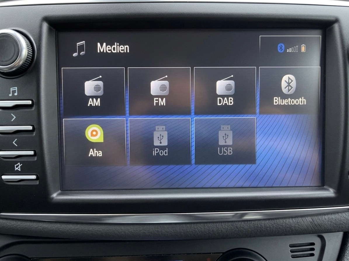 TOYOTA Yaris 1.5 VVT-i Hybrid Trend e-CVT-image-22