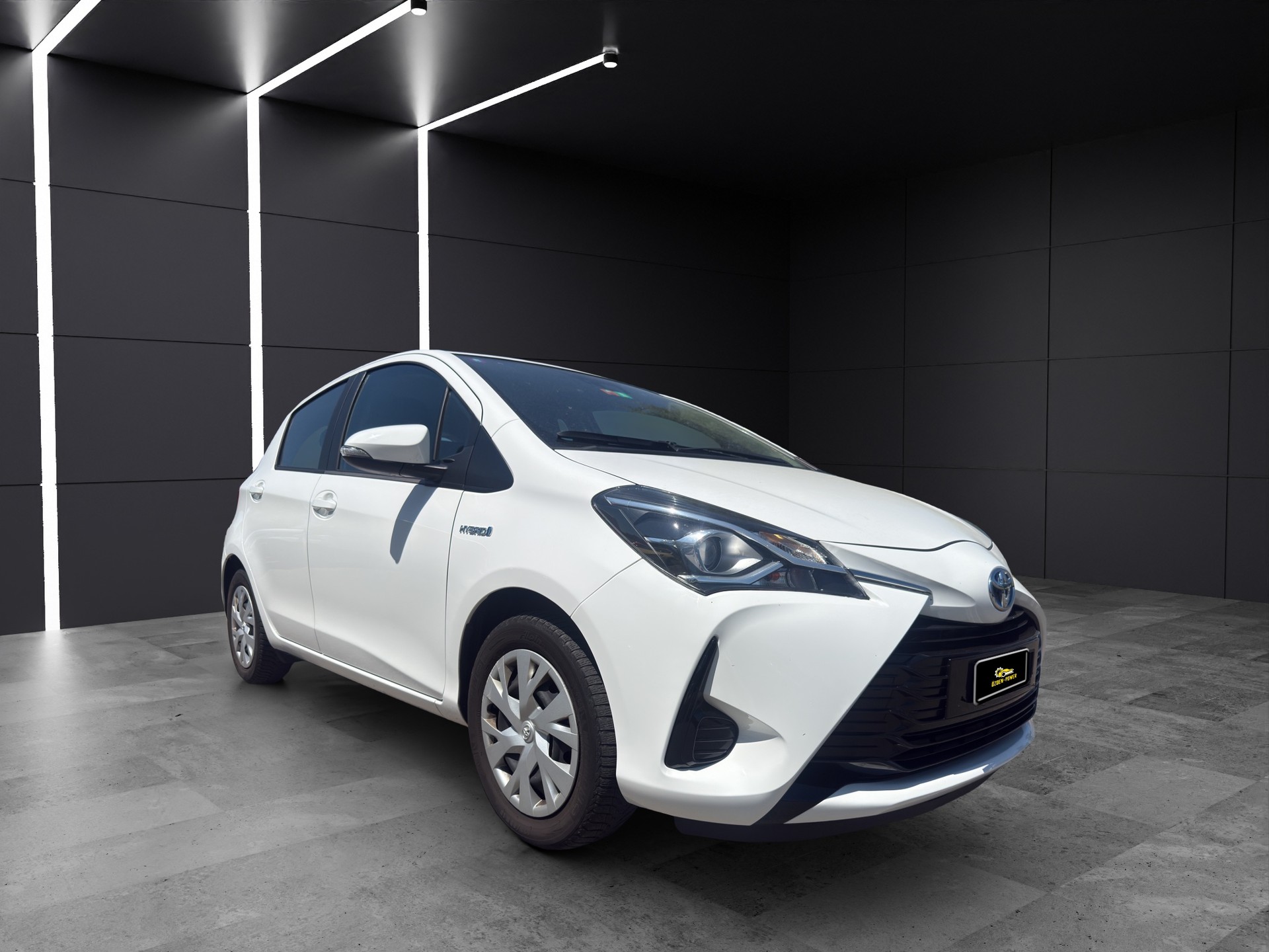 TOYOTA Yaris 1.5 VVT-i Hybrid Trend e-CVT-image-2