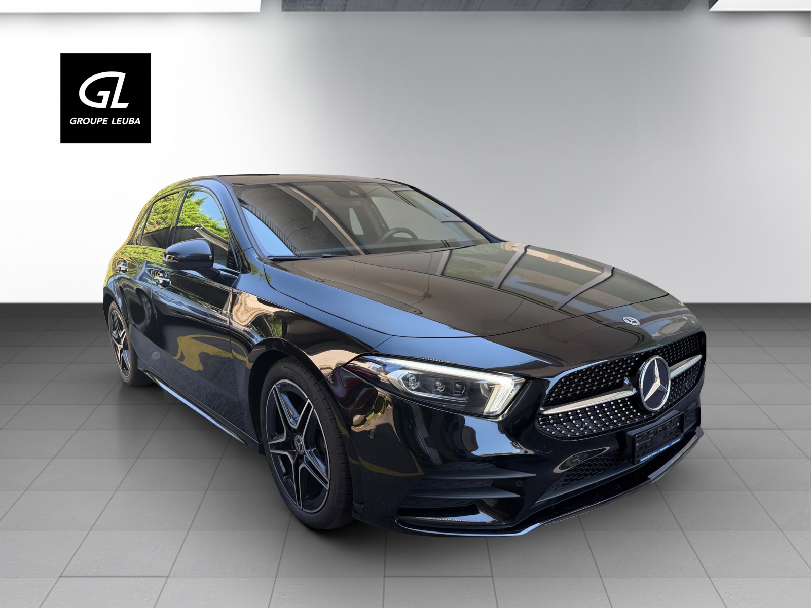 MERCEDES-BENZ A 200 AMG Line-image-0