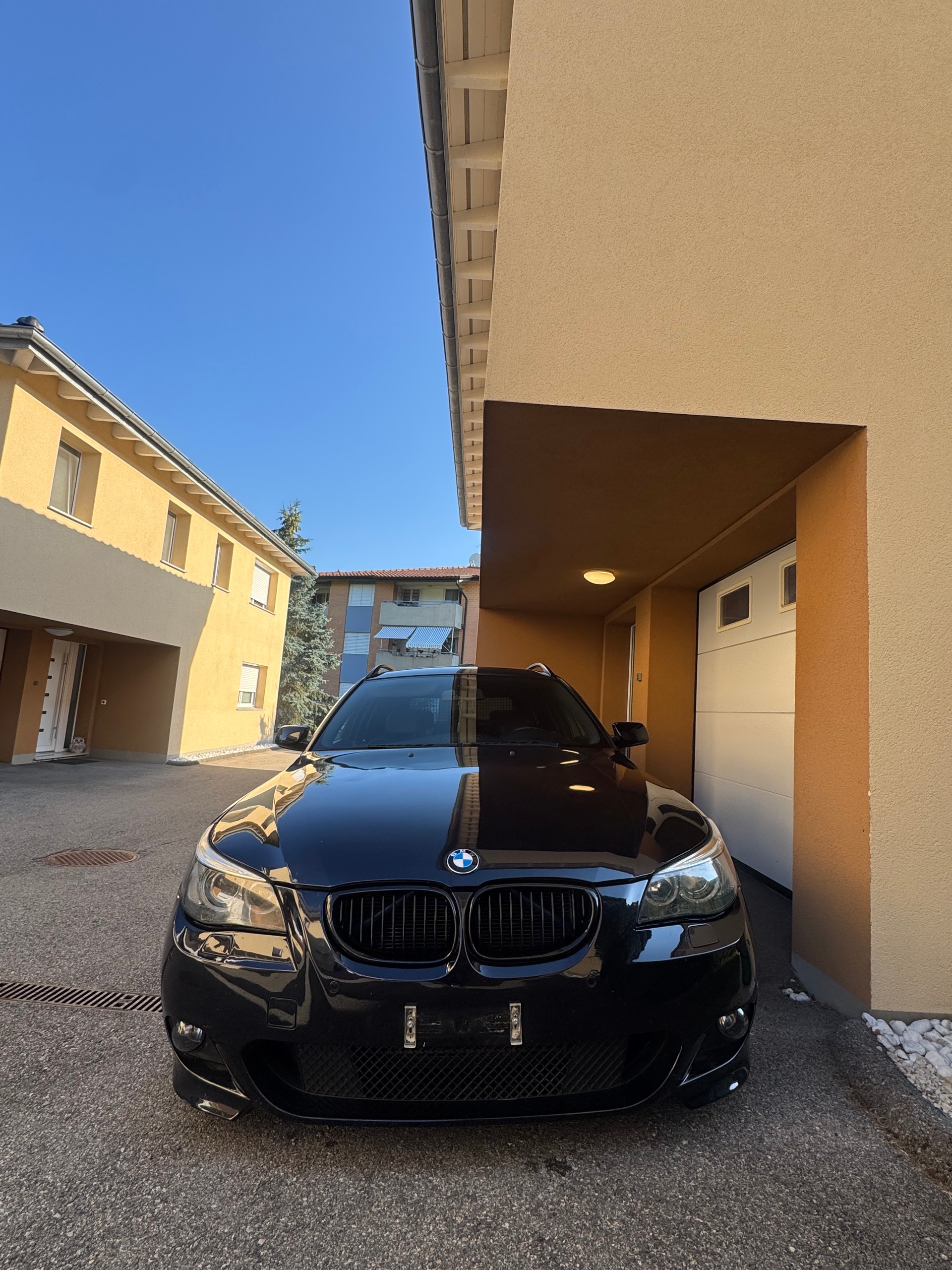 BMW 530d Touring-image-3