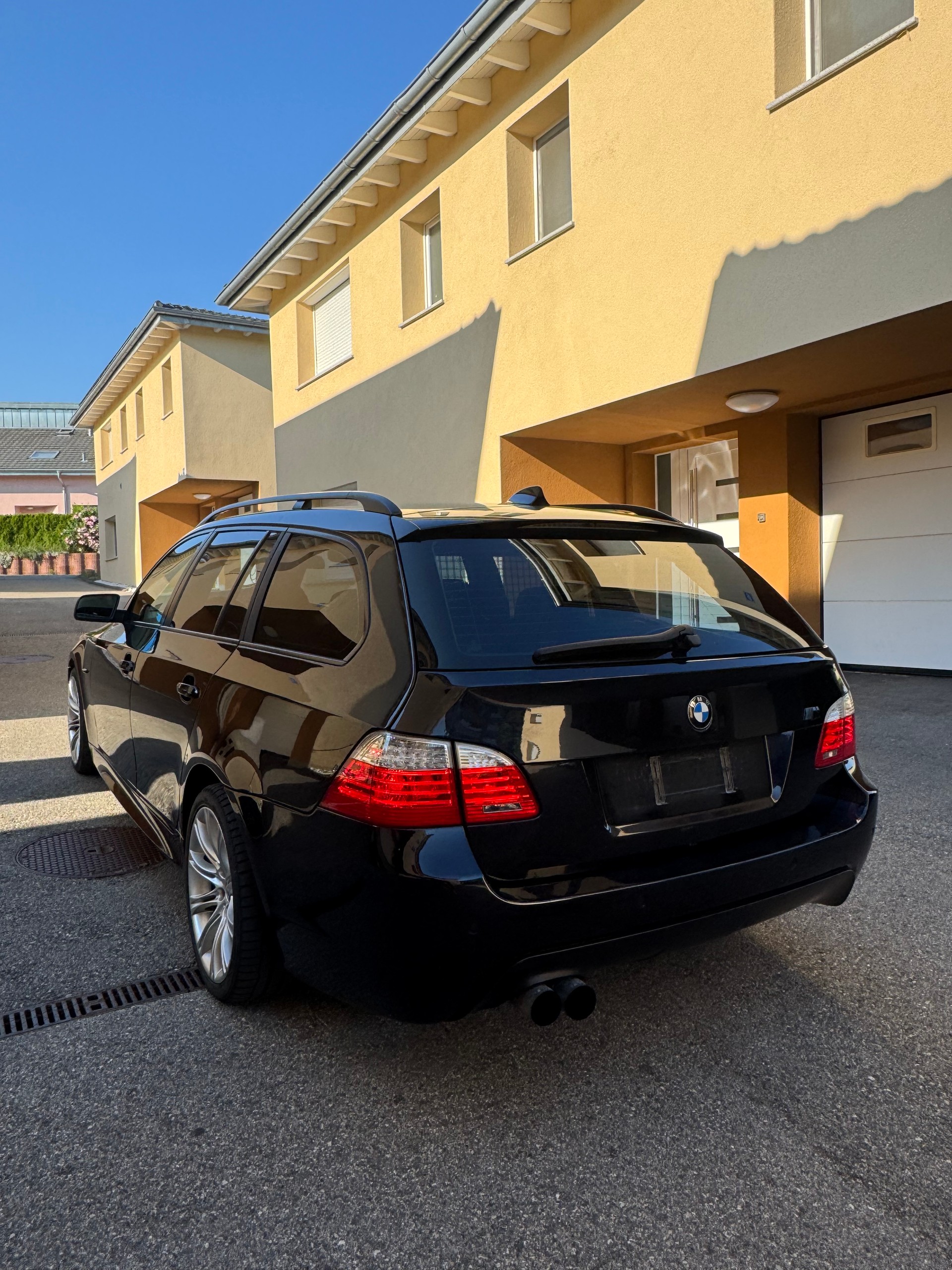 BMW 530d Touring-image-5