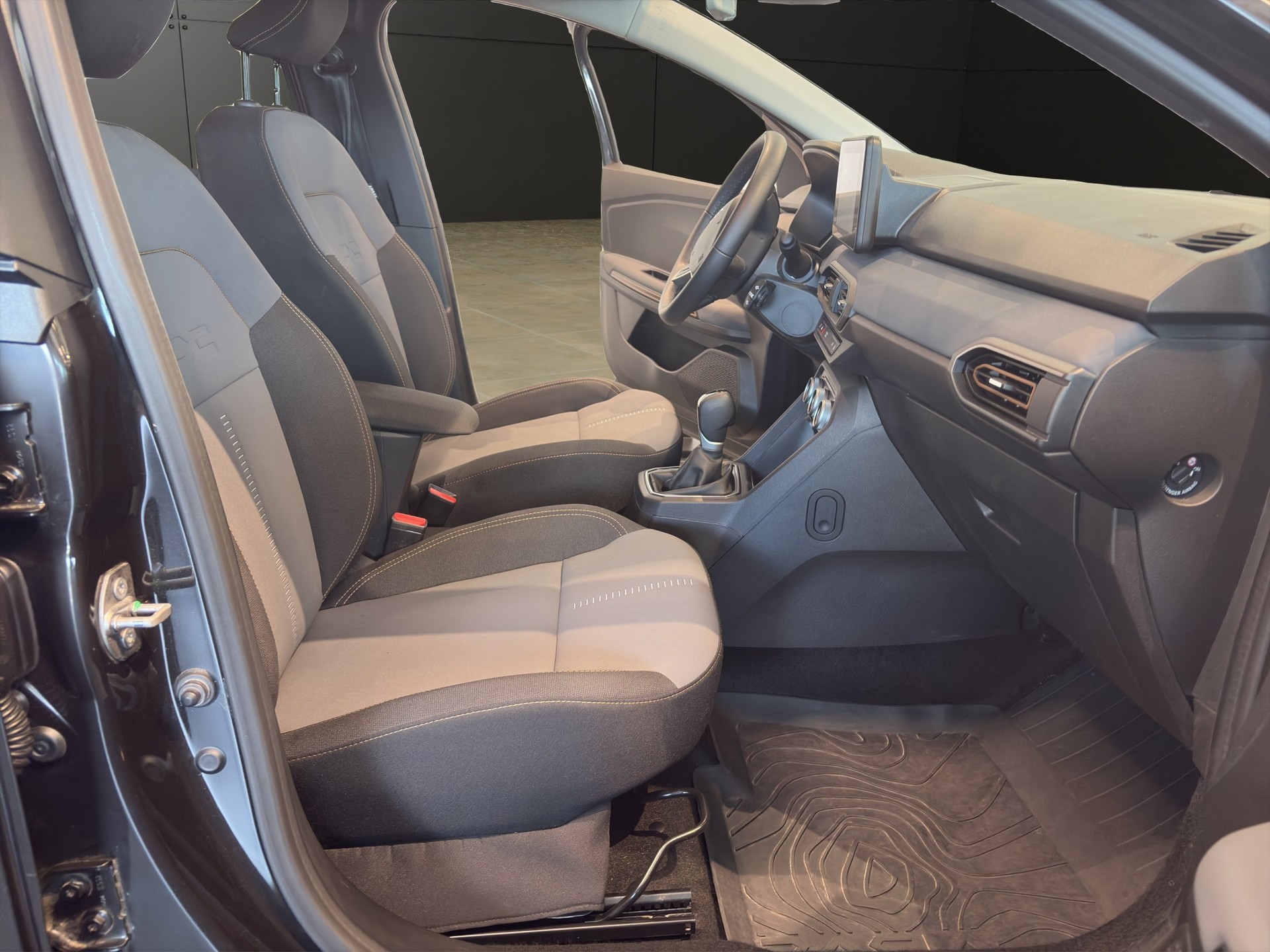 DACIA Jogger HEV 140 Extreme-image-10