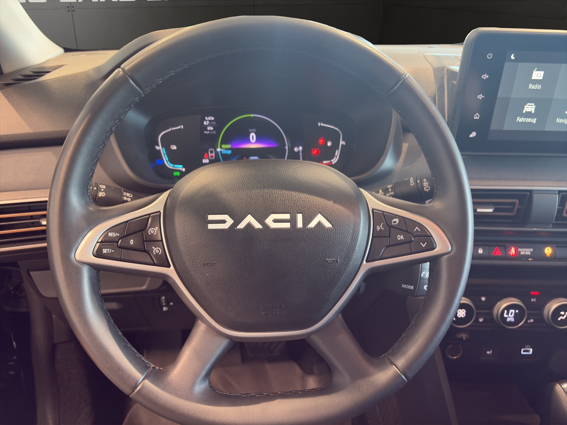 DACIA Jogger HEV 140 Extreme-image-6
