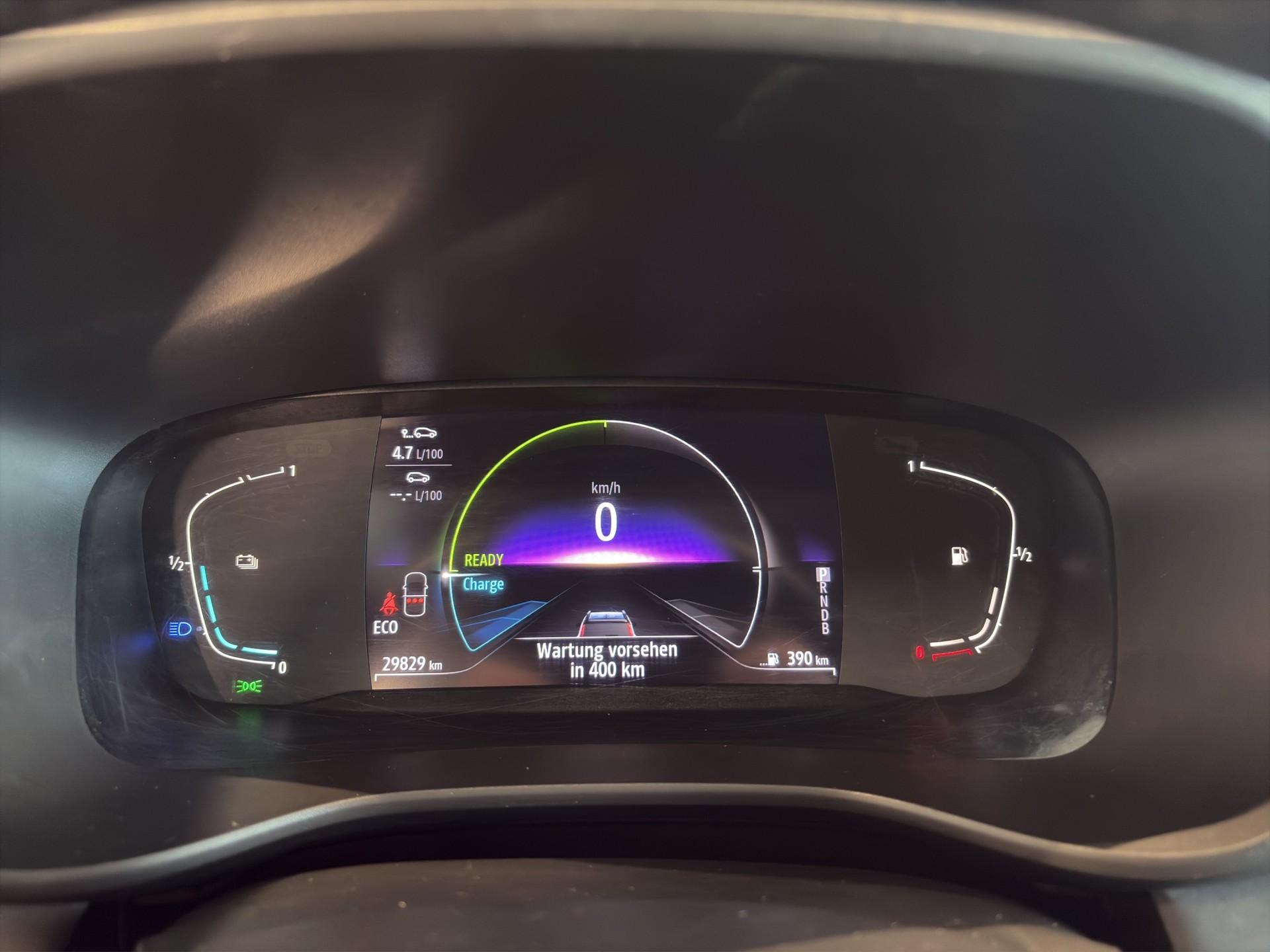 DACIA Jogger HEV 140 Extreme-image-8