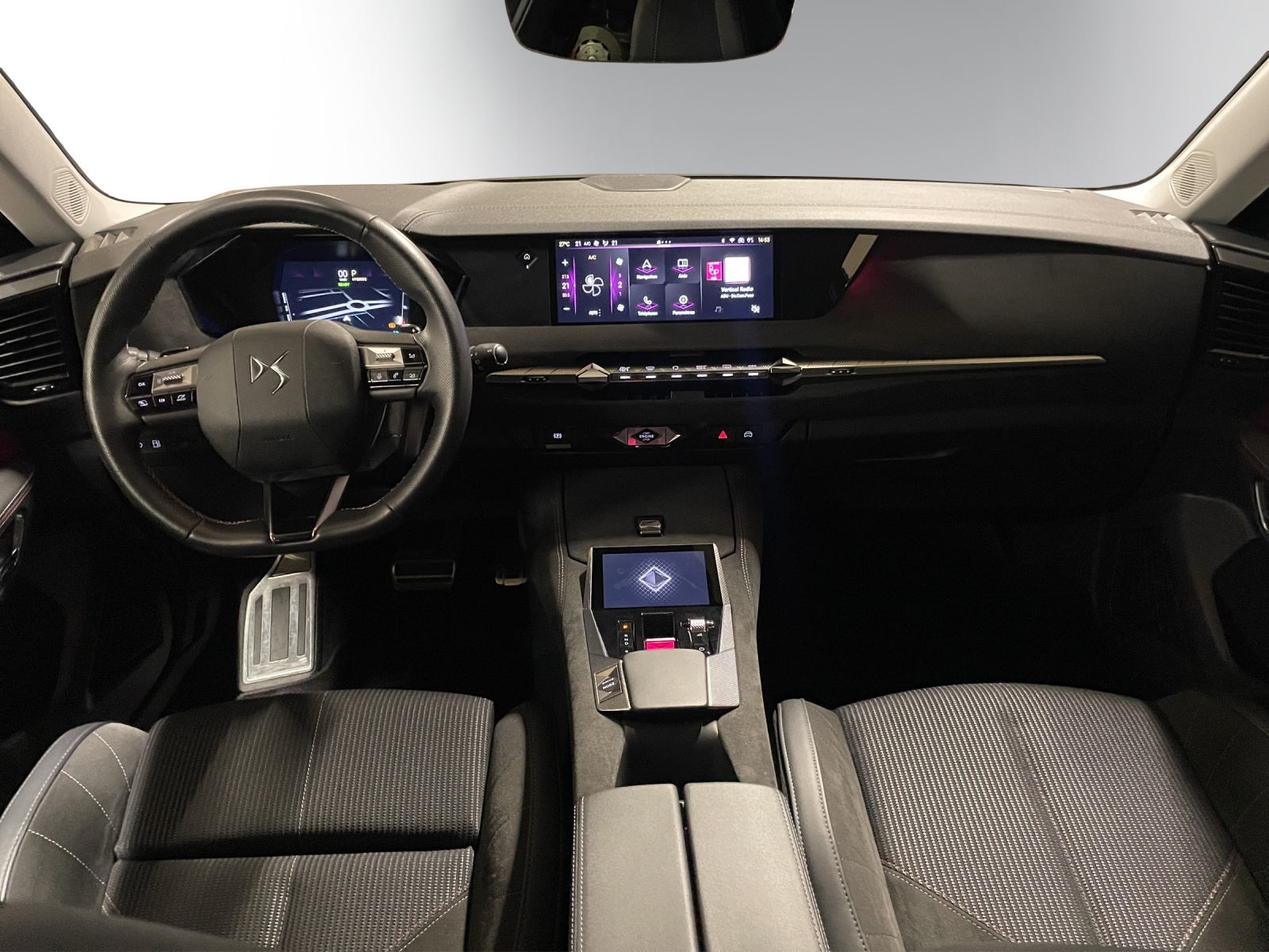 DS AUTOMOBILES DS 4 1.6 E-Tense Performance Line+-image-10