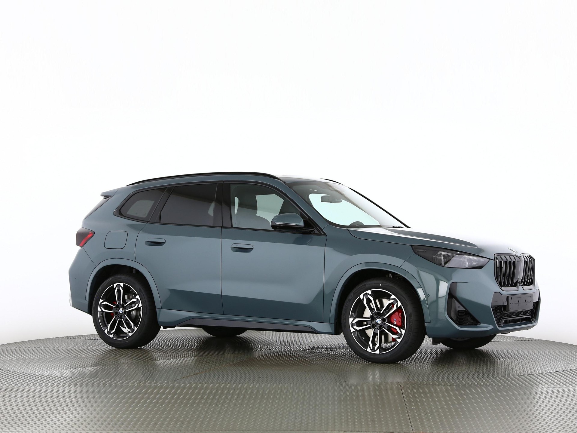BMW X1 23i xDrive paddles-image-25