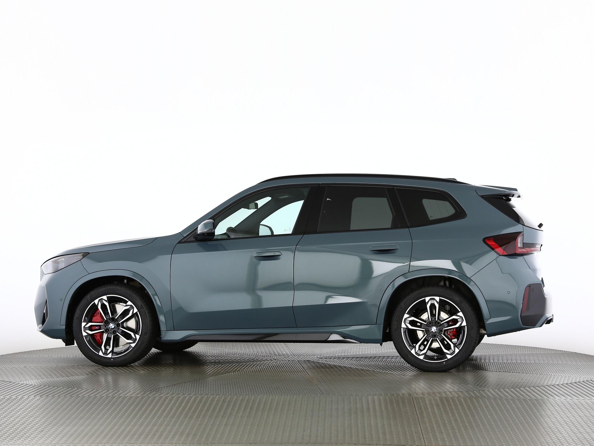 BMW X1 23i xDrive paddles-image-12