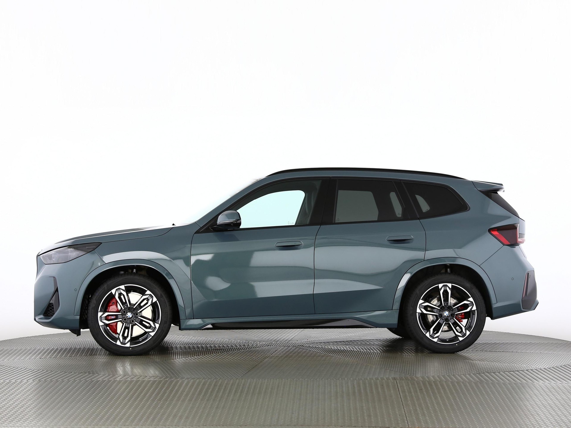 BMW X1 23i xDrive paddles-image-11