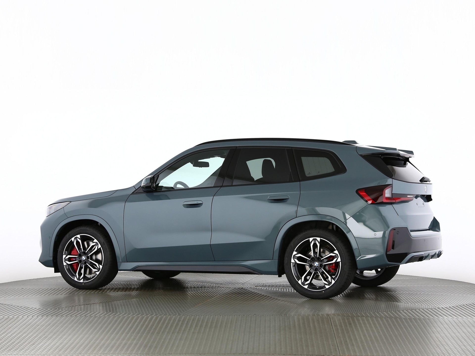 BMW X1 23i xDrive paddles-image-13