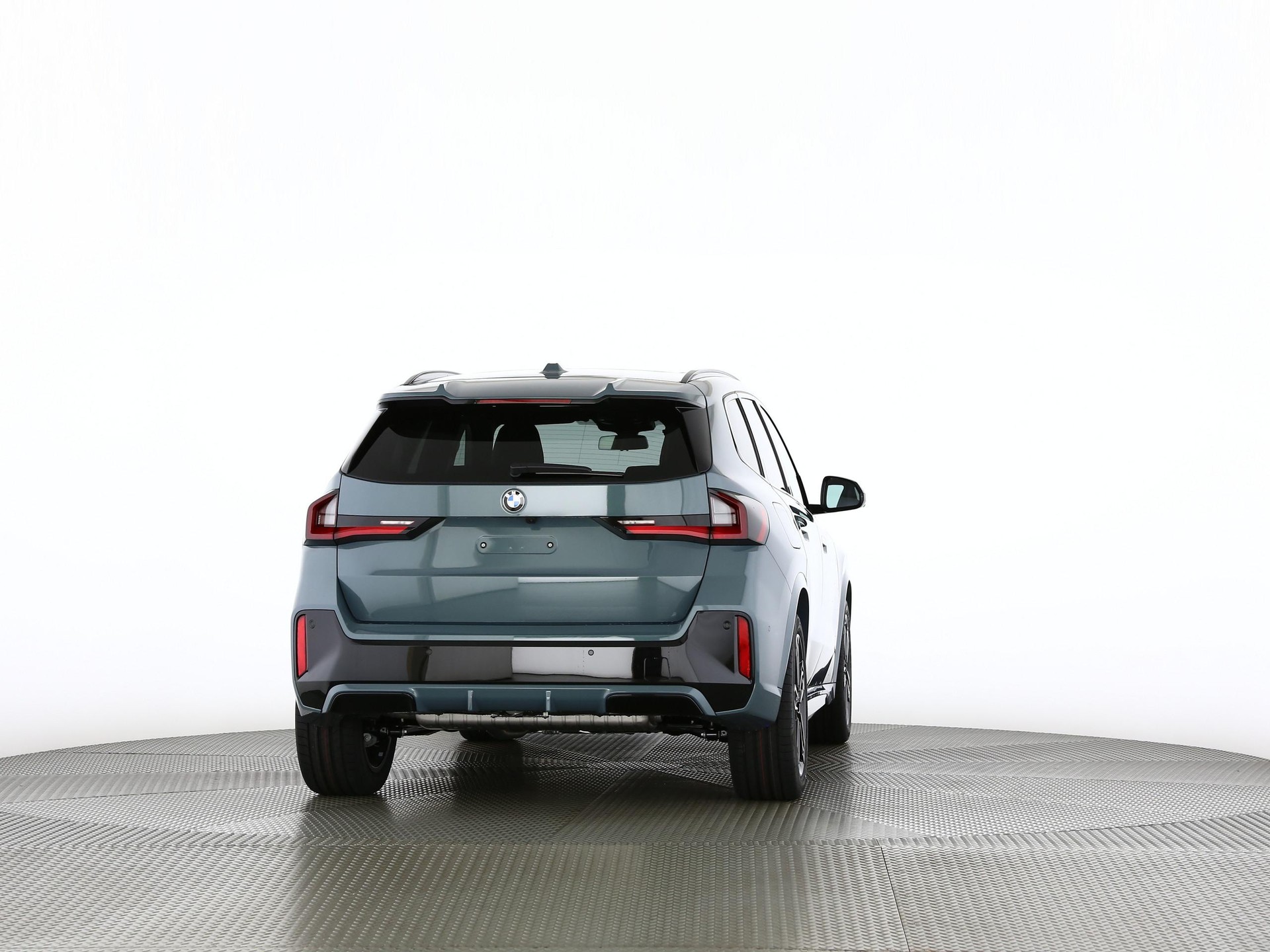 BMW X1 23i xDrive paddles-image-17