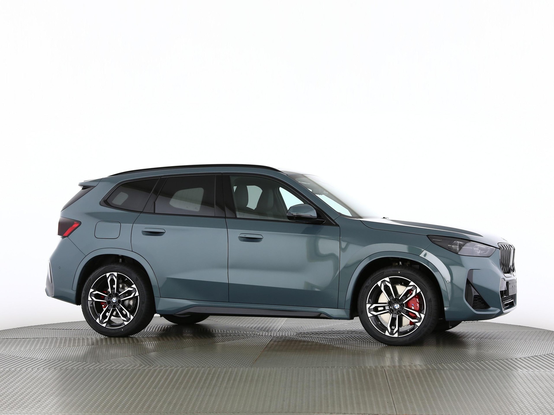 BMW X1 23i xDrive paddles-image-24