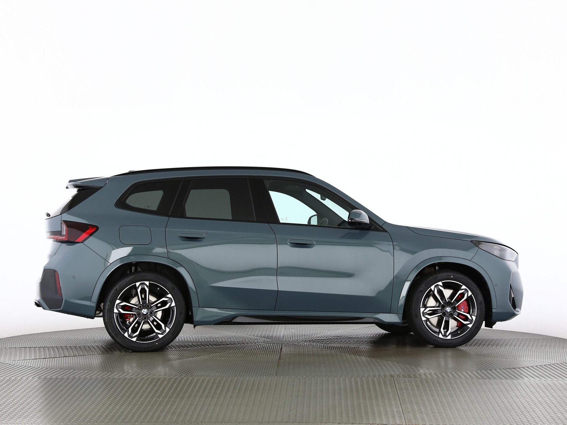 BMW X1 23i xDrive paddles-image-22