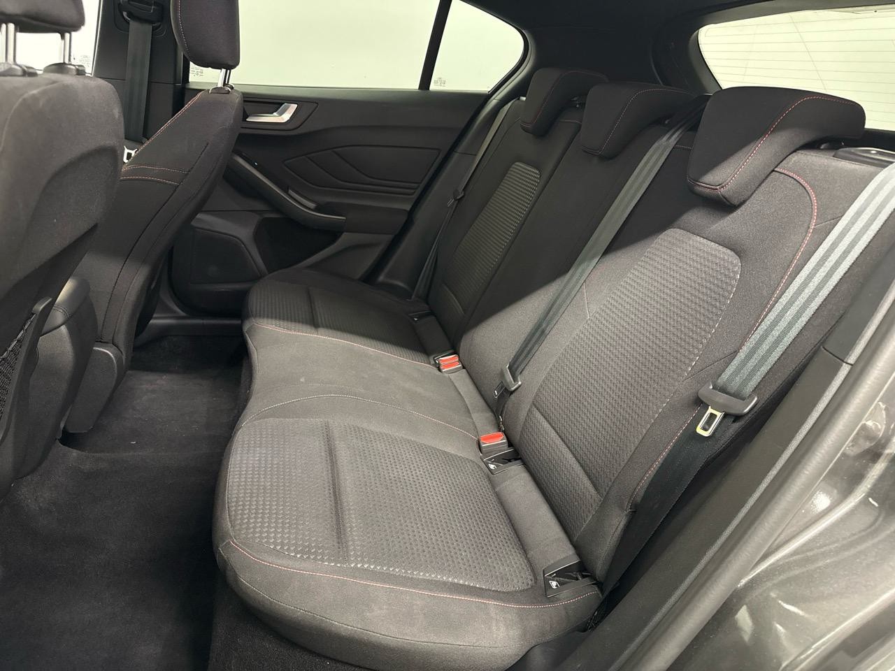 FORD Focus 1.0 MHEV ST-Line Automat-image-10