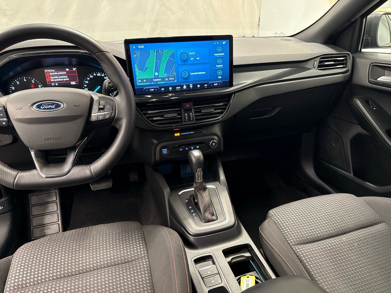 FORD Focus 1.0 MHEV ST-Line Automat-image-4