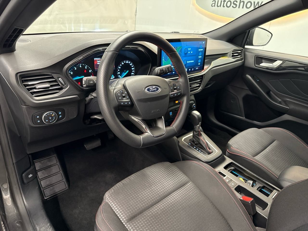 FORD Focus 1.0 MHEV ST-Line Automat-image-2