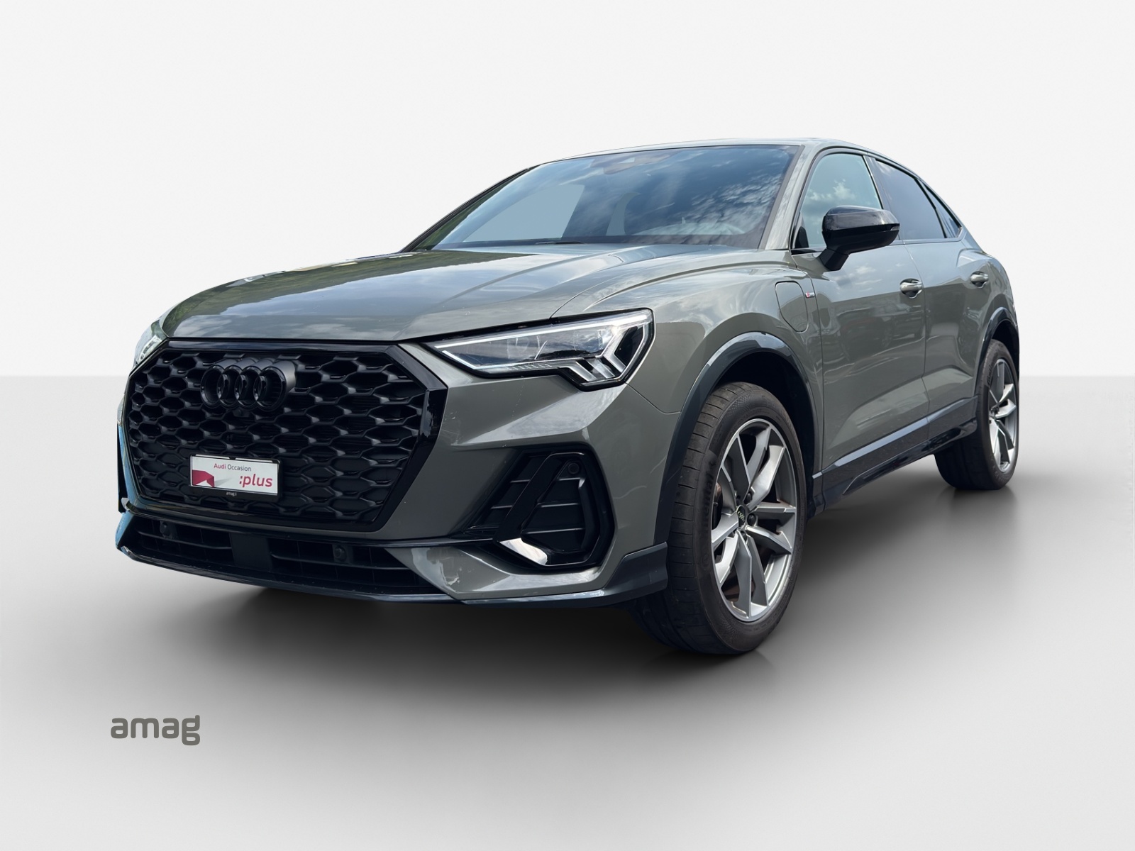 AUDI Q3 Sportback 45 TFSI e S line S-tronic-image-0