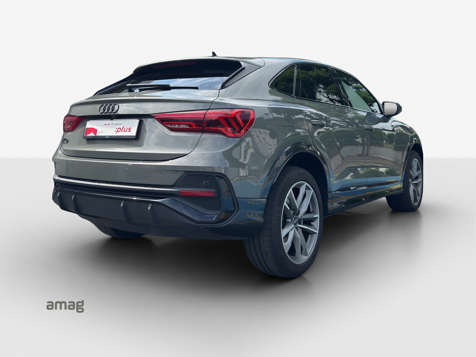 AUDI Q3 Sportback 45 TFSI e S line S-tronic-image-4