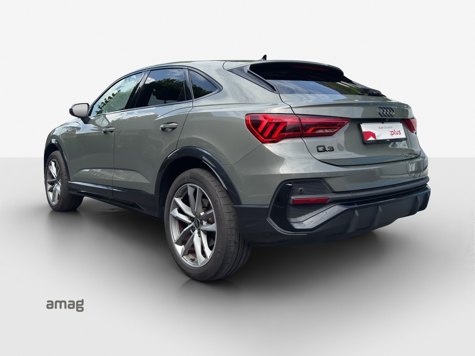 AUDI Q3 Sportback 45 TFSI e S line S-tronic-showroom-element-2