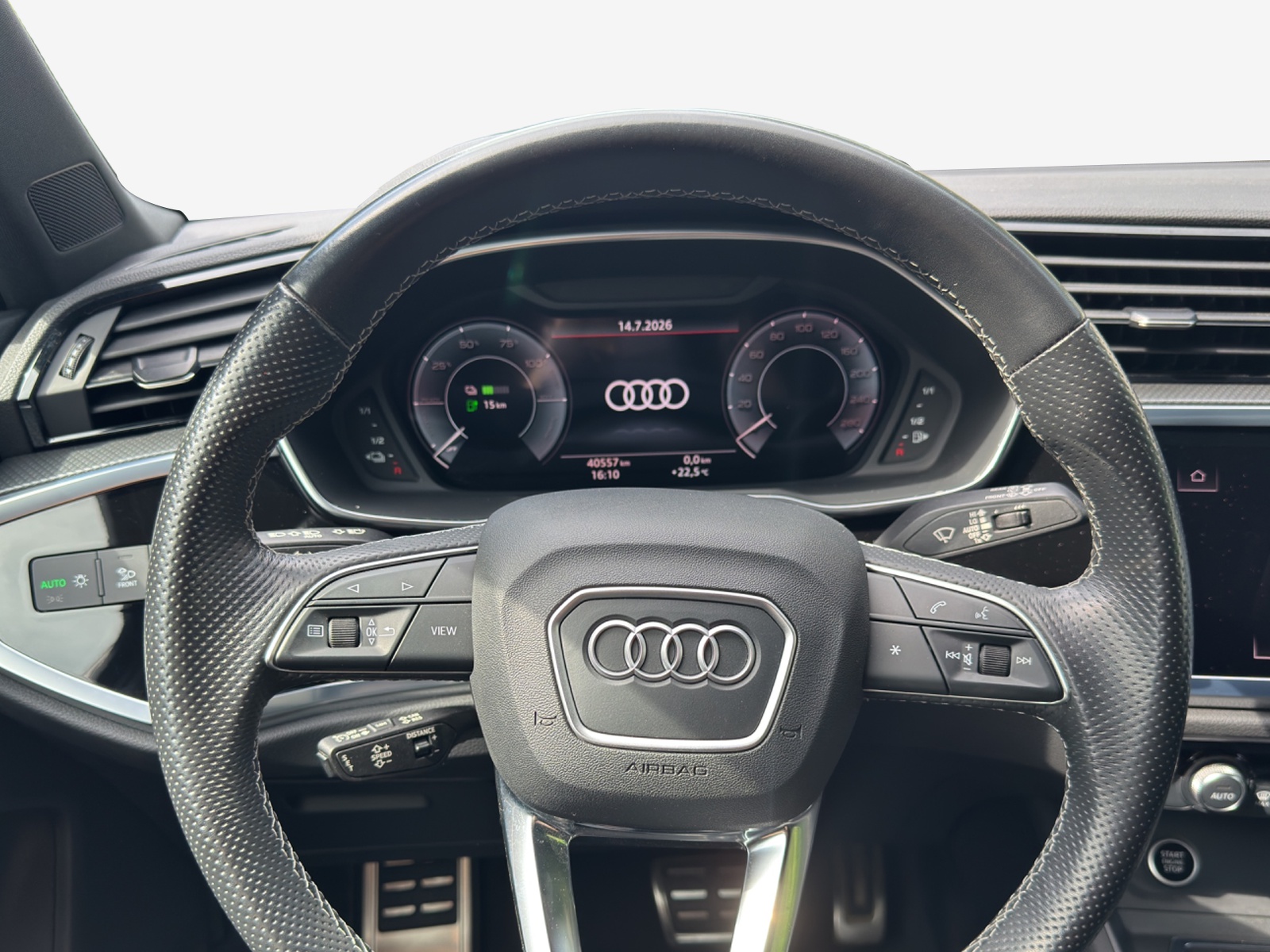 AUDI Q3 Sportback 45 TFSI e S line S-tronic-image-9