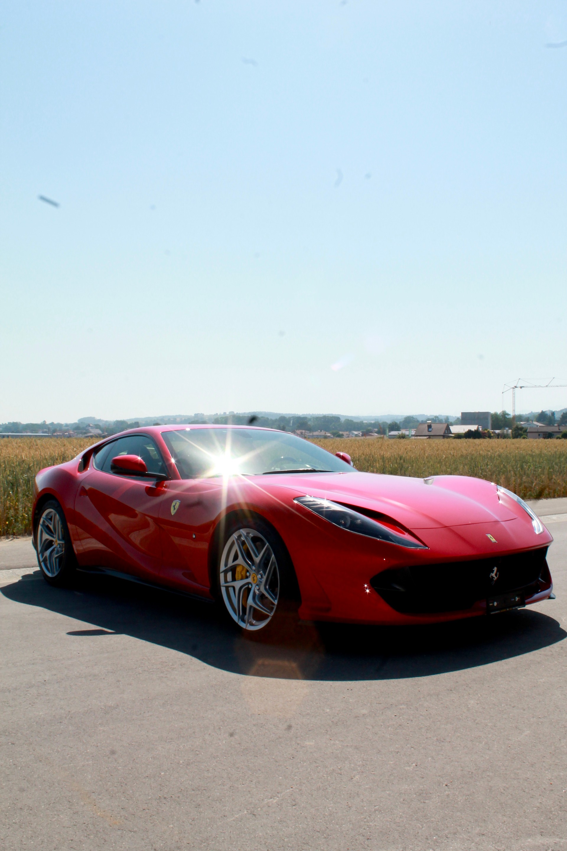 FERRARI 812 Superfast-image-0
