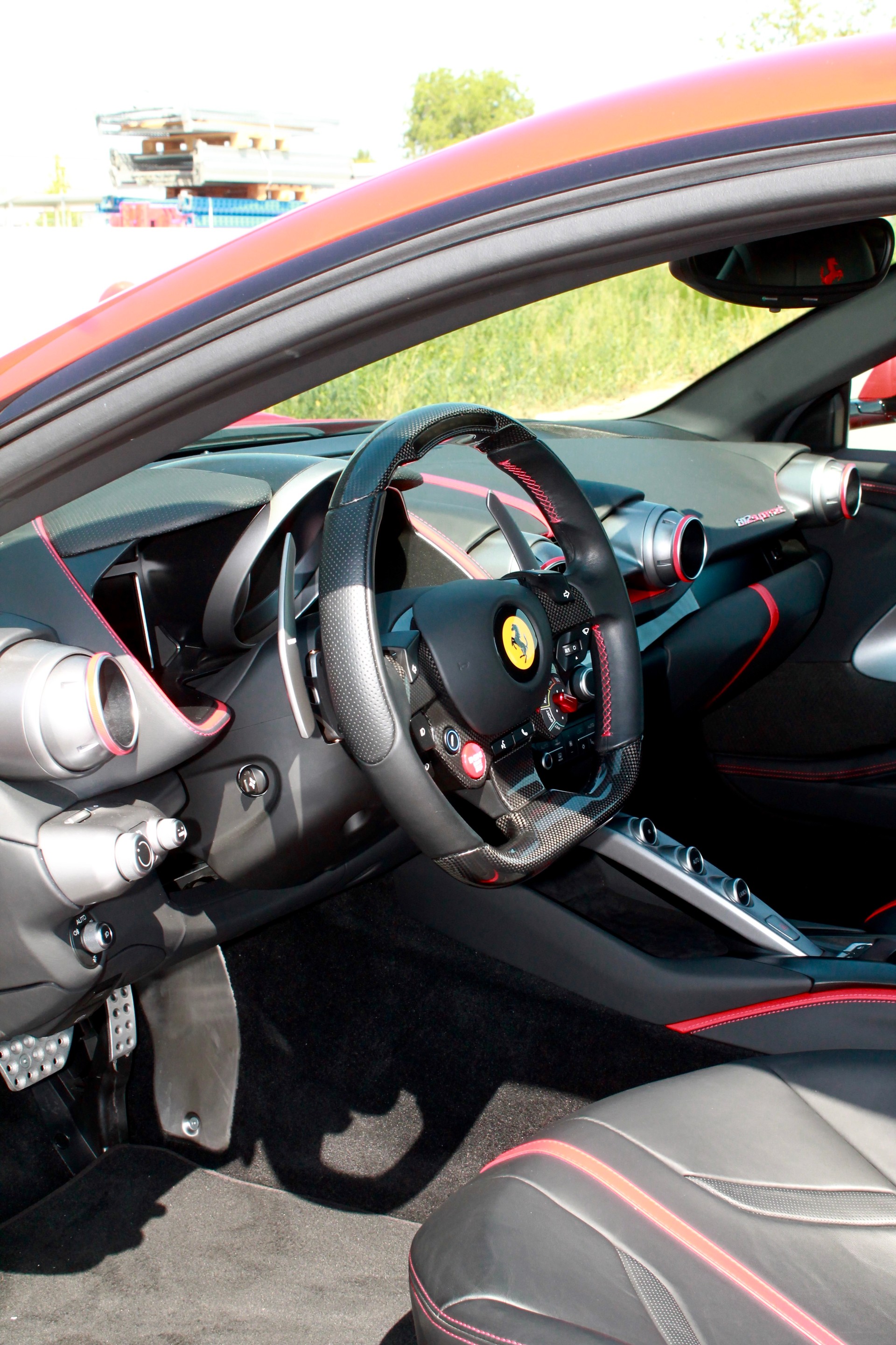 FERRARI 812 Superfast-image-6
