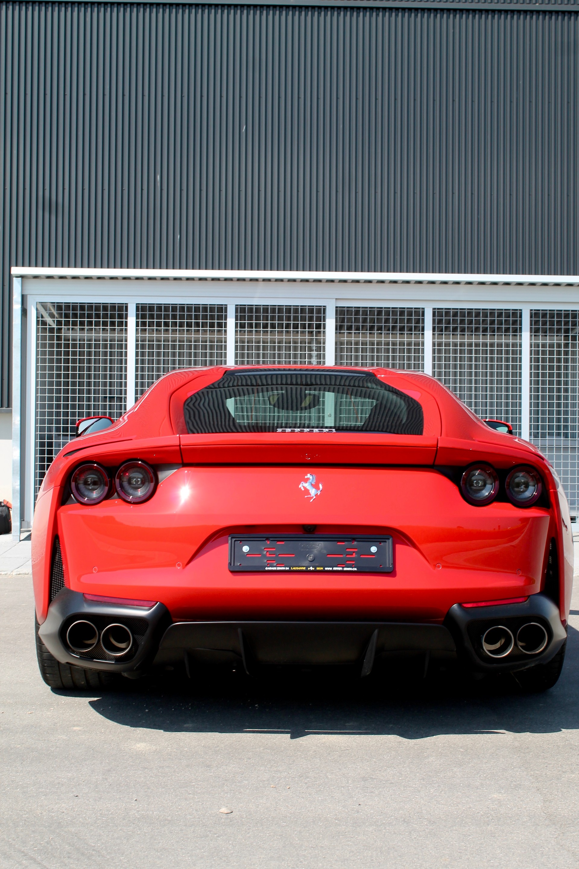 FERRARI 812 Superfast-image-4