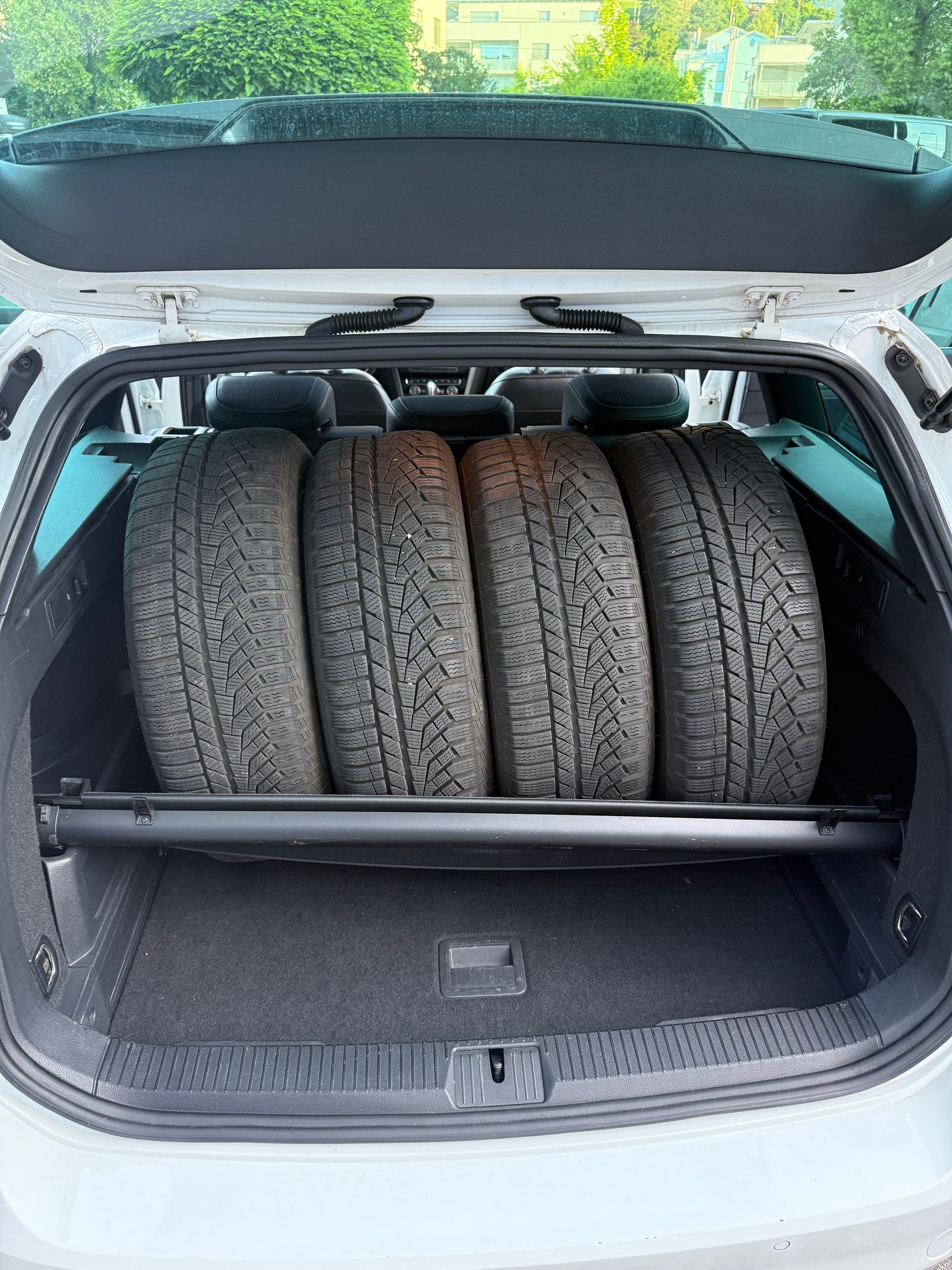 VW Passat Variant 2.0 TDI BMT High. DSG 4Motion-image-15