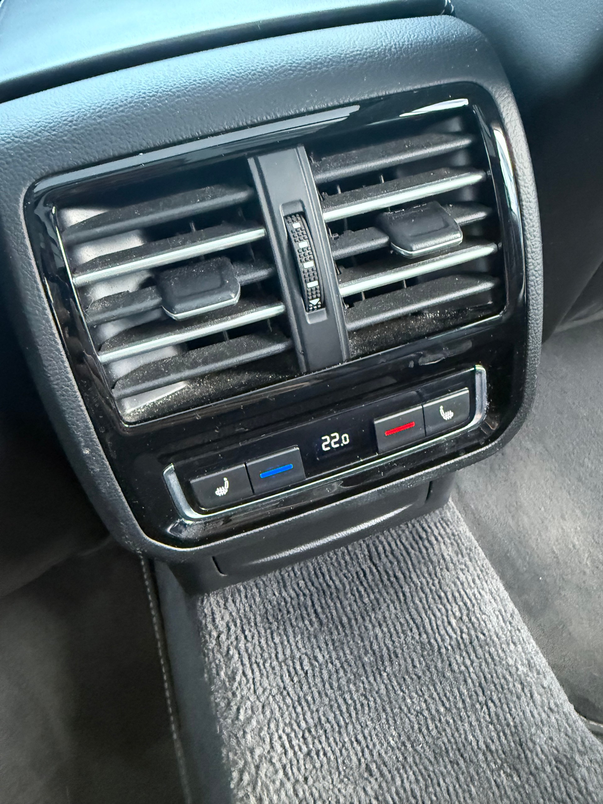 VW Passat Variant 2.0 TDI BMT High. DSG 4Motion-image-14