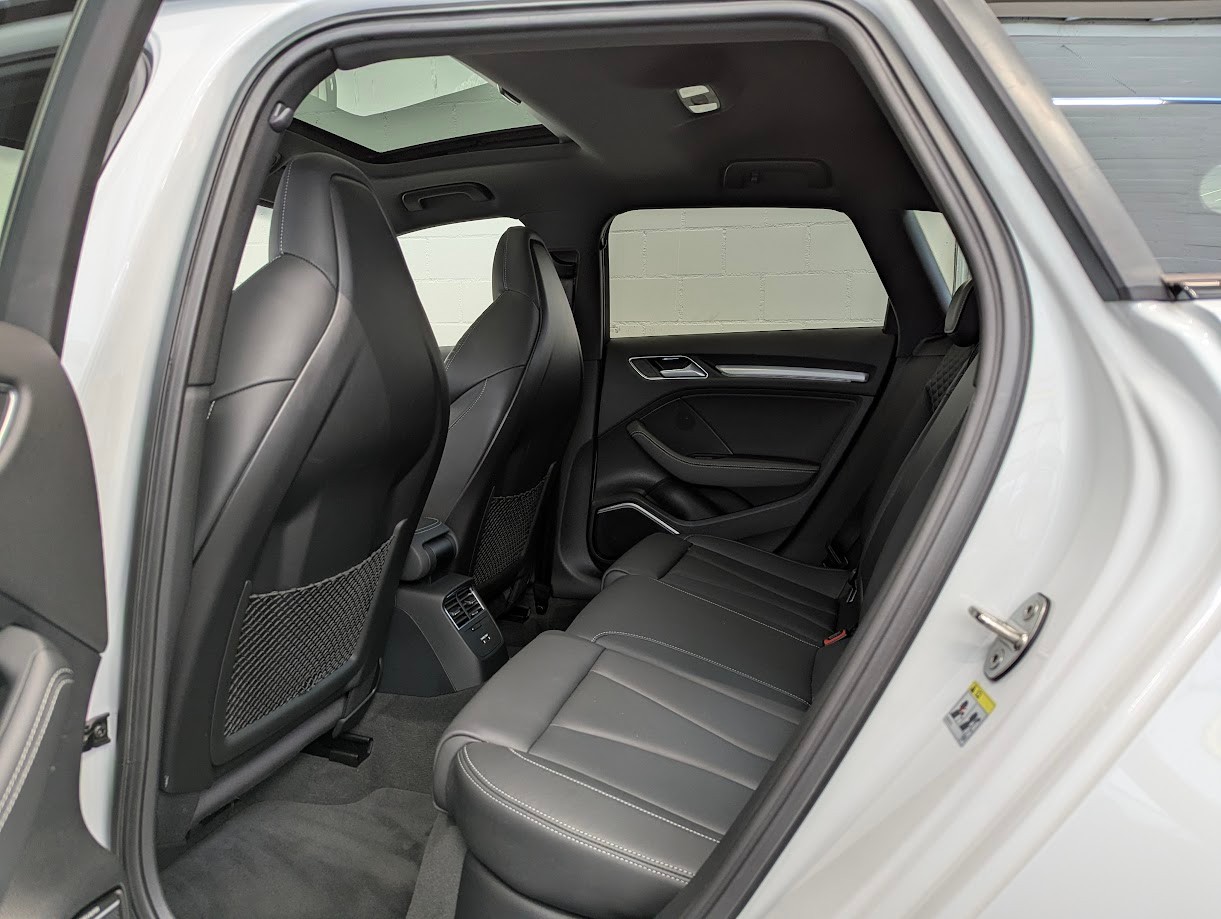 AUDI S3 Sportback 2.0 T FSI quattro S-Tronic*CH-AUTO FULL BLACK-PACK S-SITZE PANO CAM B&O ASSISTS MATRIX*-image-27