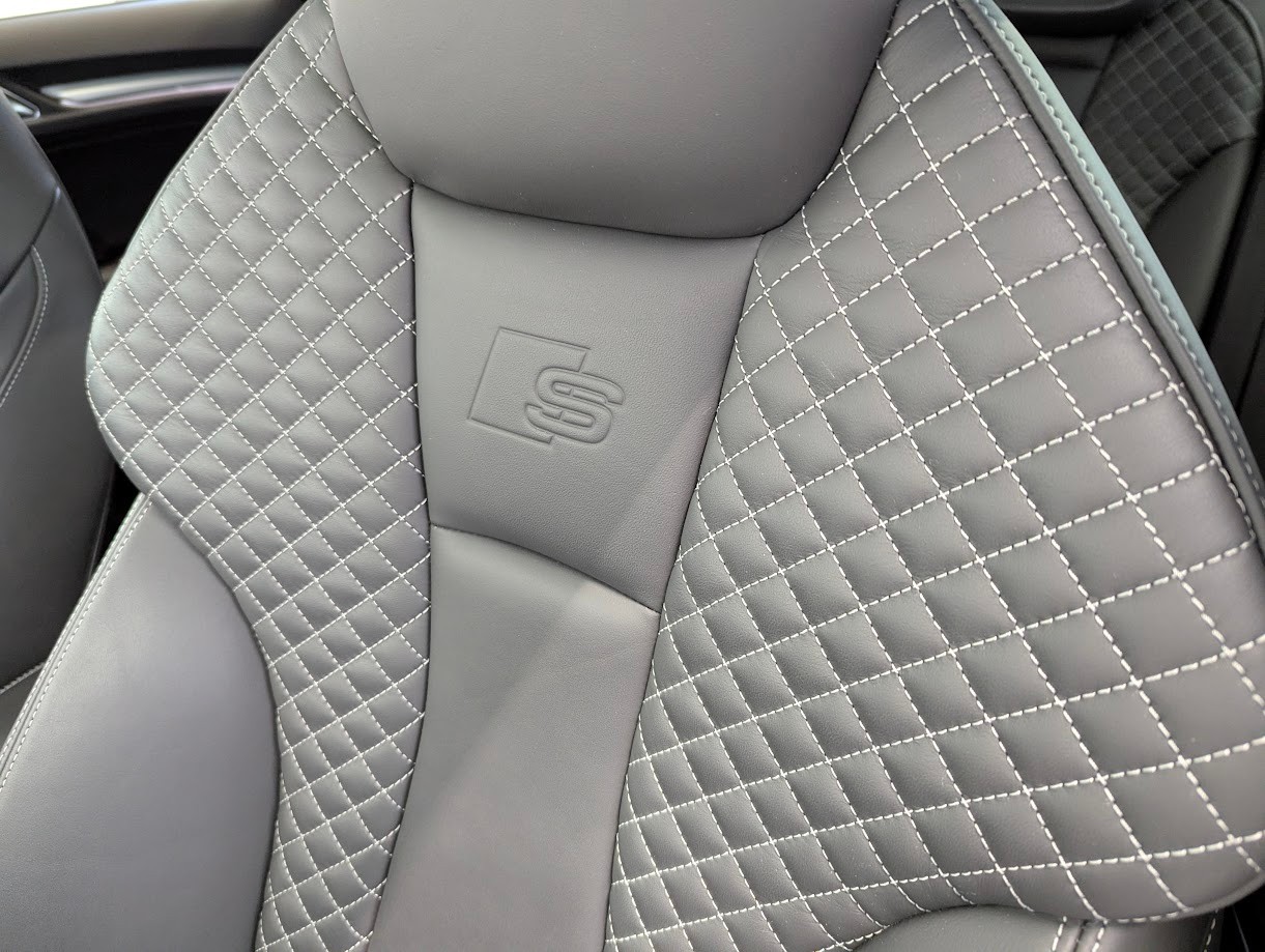AUDI S3 Sportback 2.0 T FSI quattro S-Tronic*CH-AUTO FULL BLACK-PACK S-SITZE PANO CAM B&O ASSISTS MATRIX*-image-5