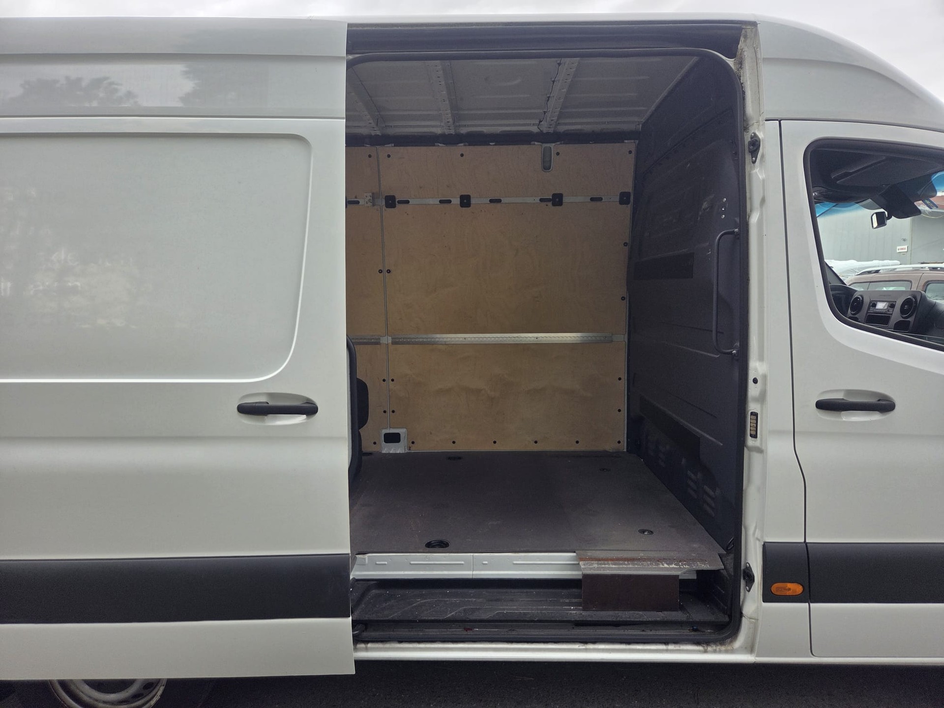 MERCEDES-BENZ Sprinter 316 CDI Standard-image-4