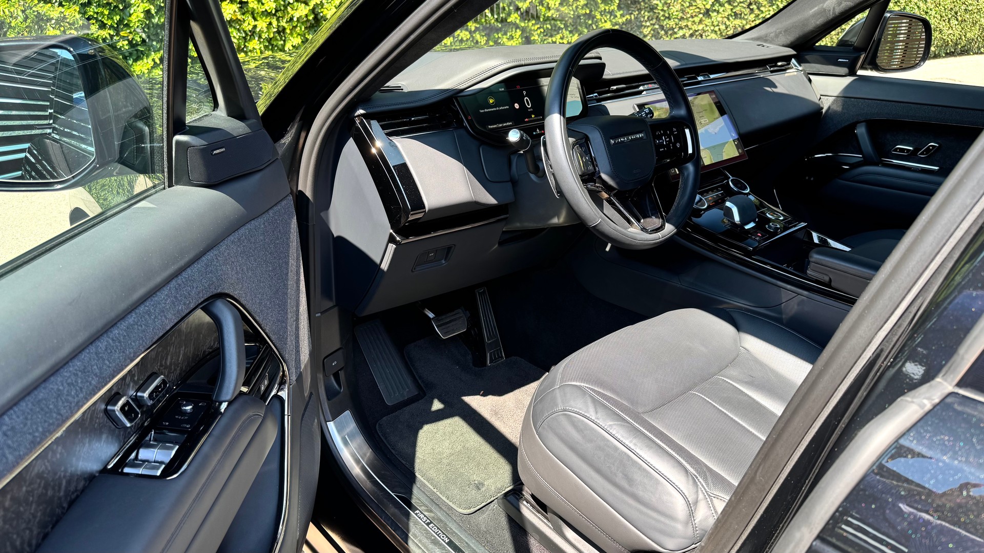 LAND ROVER Range Rover Sport P530 4.4 V8 First Edition Automatic-image-4
