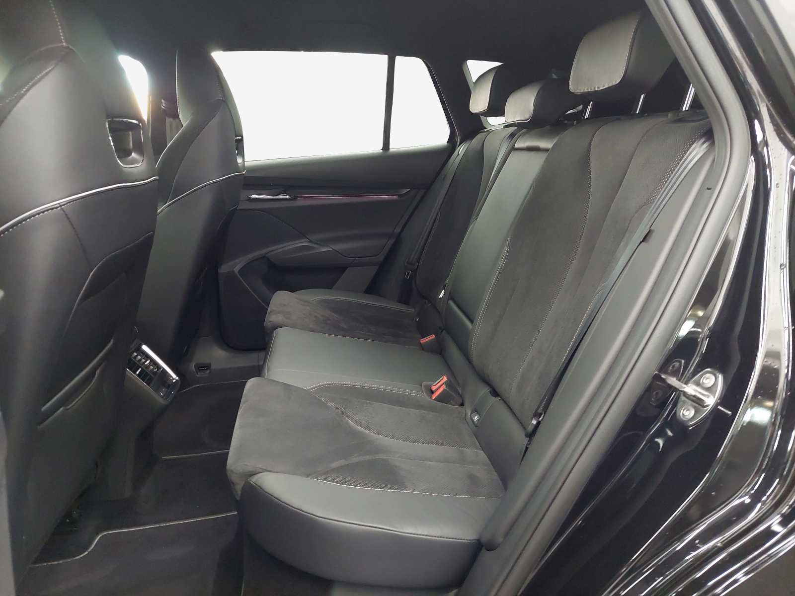 SKODA Enyaq iV 80 SportLine-image-11
