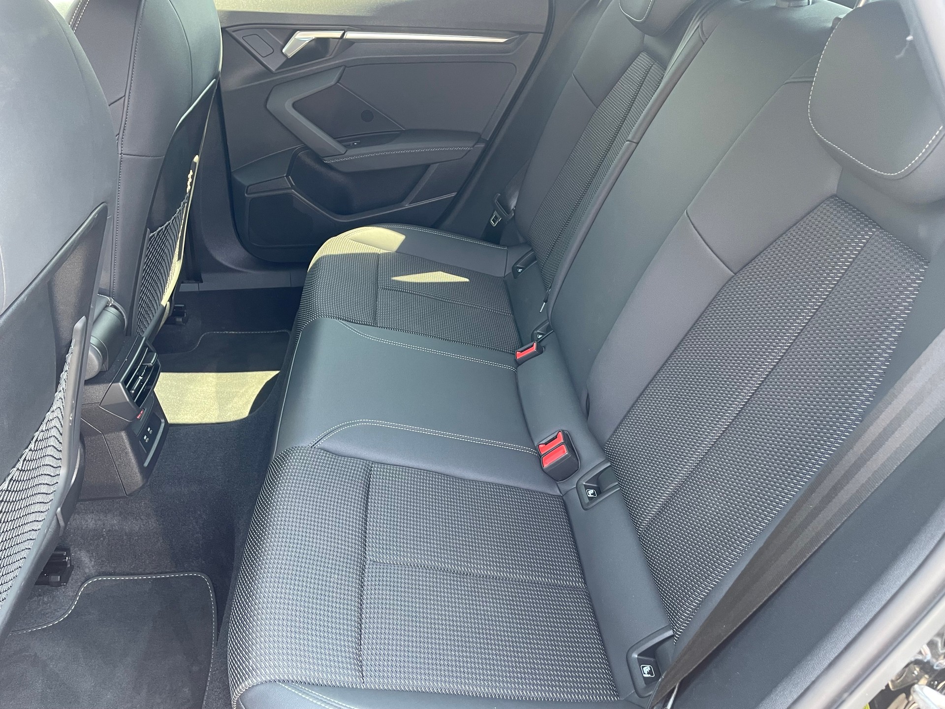 AUDI S3 Sportback 2.0 TFSI quattro S-tronic-image-10